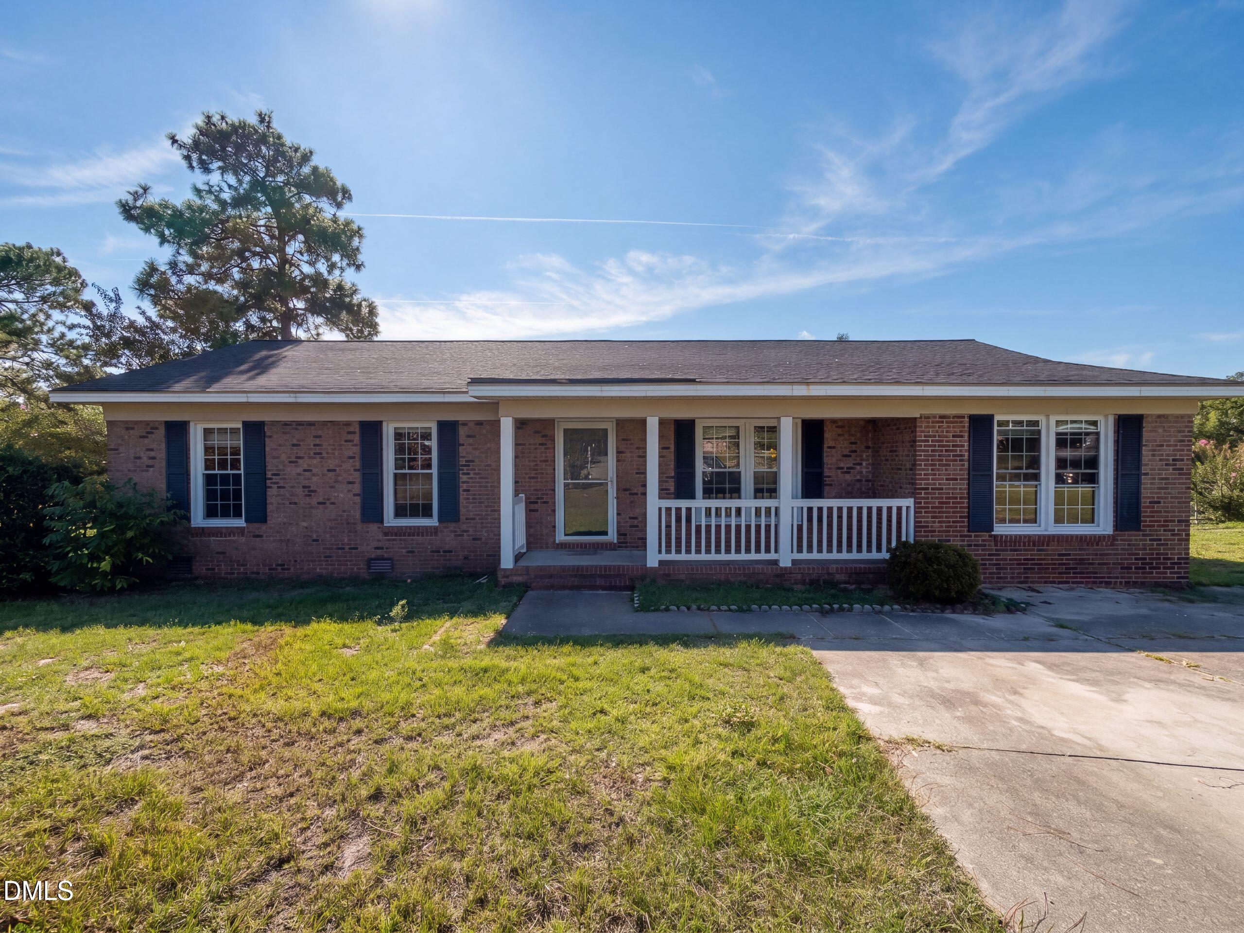 3311 Woodmere Court Property Photo 1