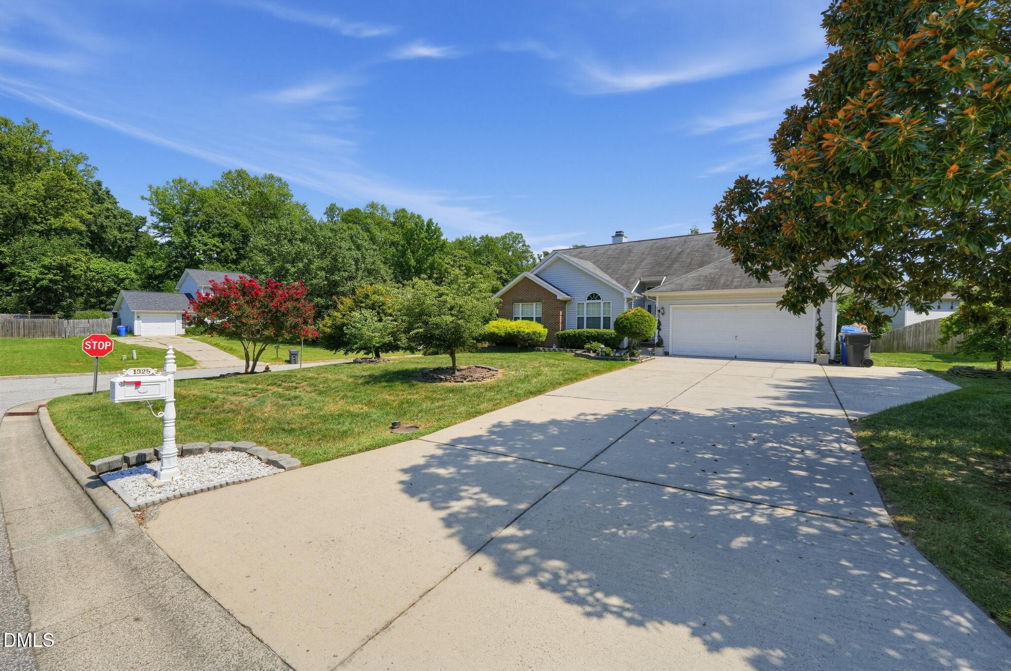 1325 Kendallwood Drive Property Photo 35