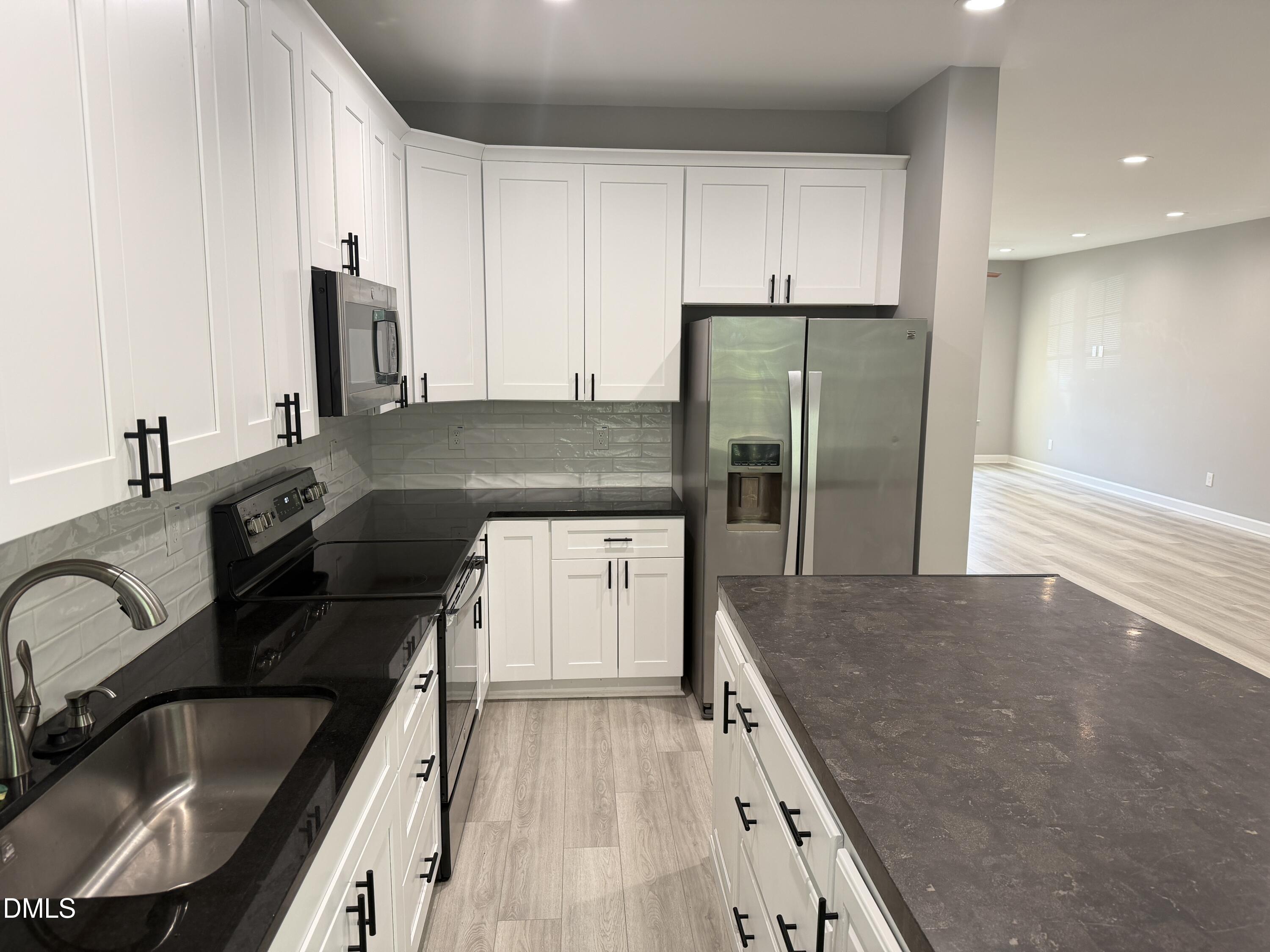 119 Beechleaf Court Property Photo 4