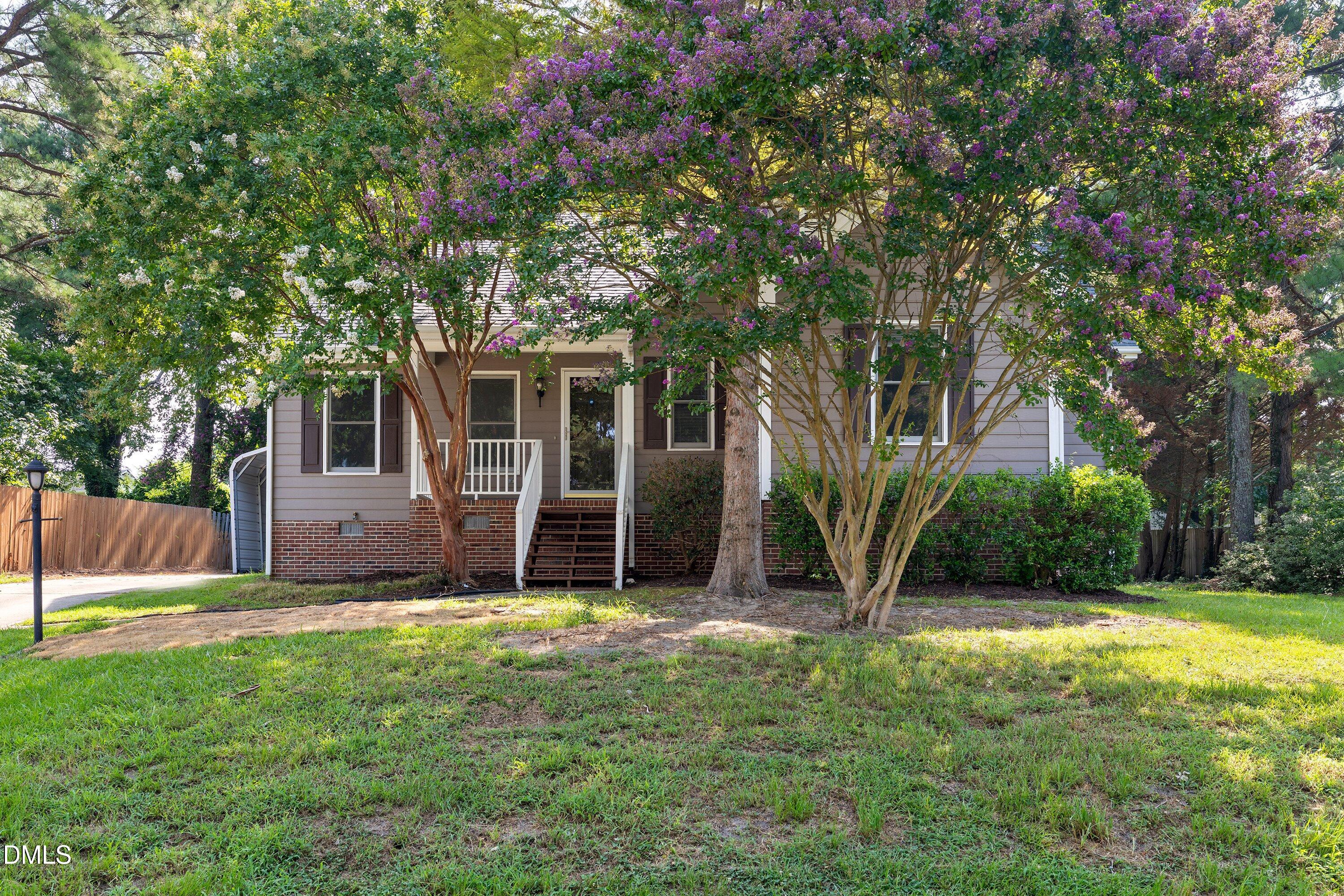 828 Alderleaf Drive Property Photo 1
