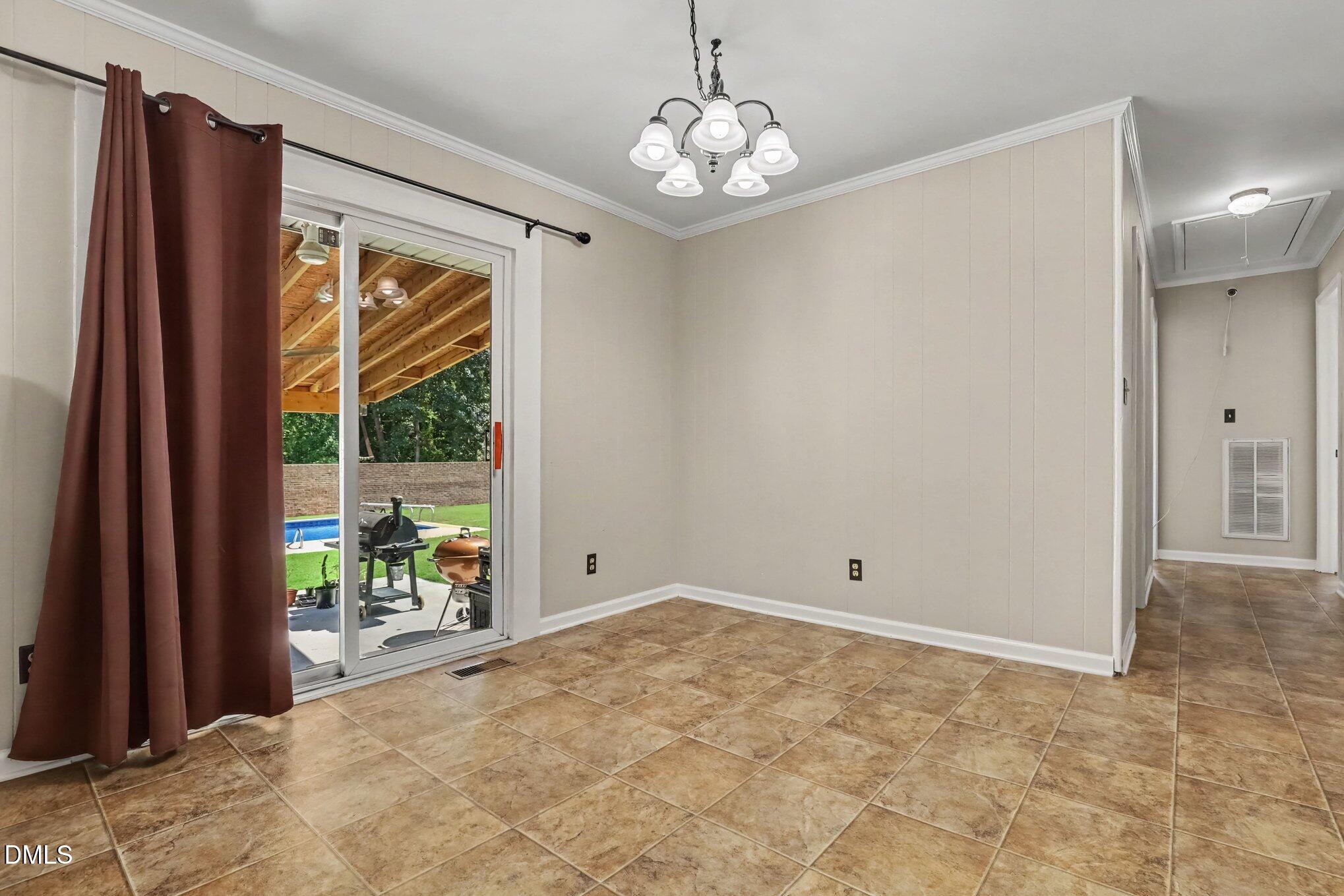 200 Paceville Road Property Photo 8