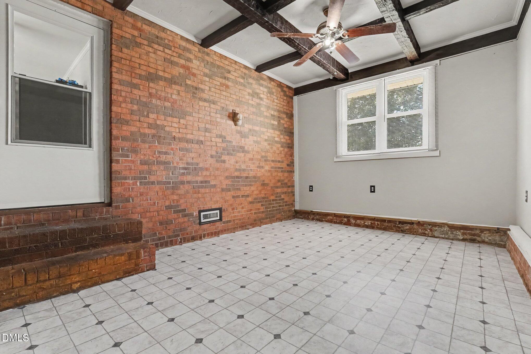 200 Paceville Road Property Photo 14