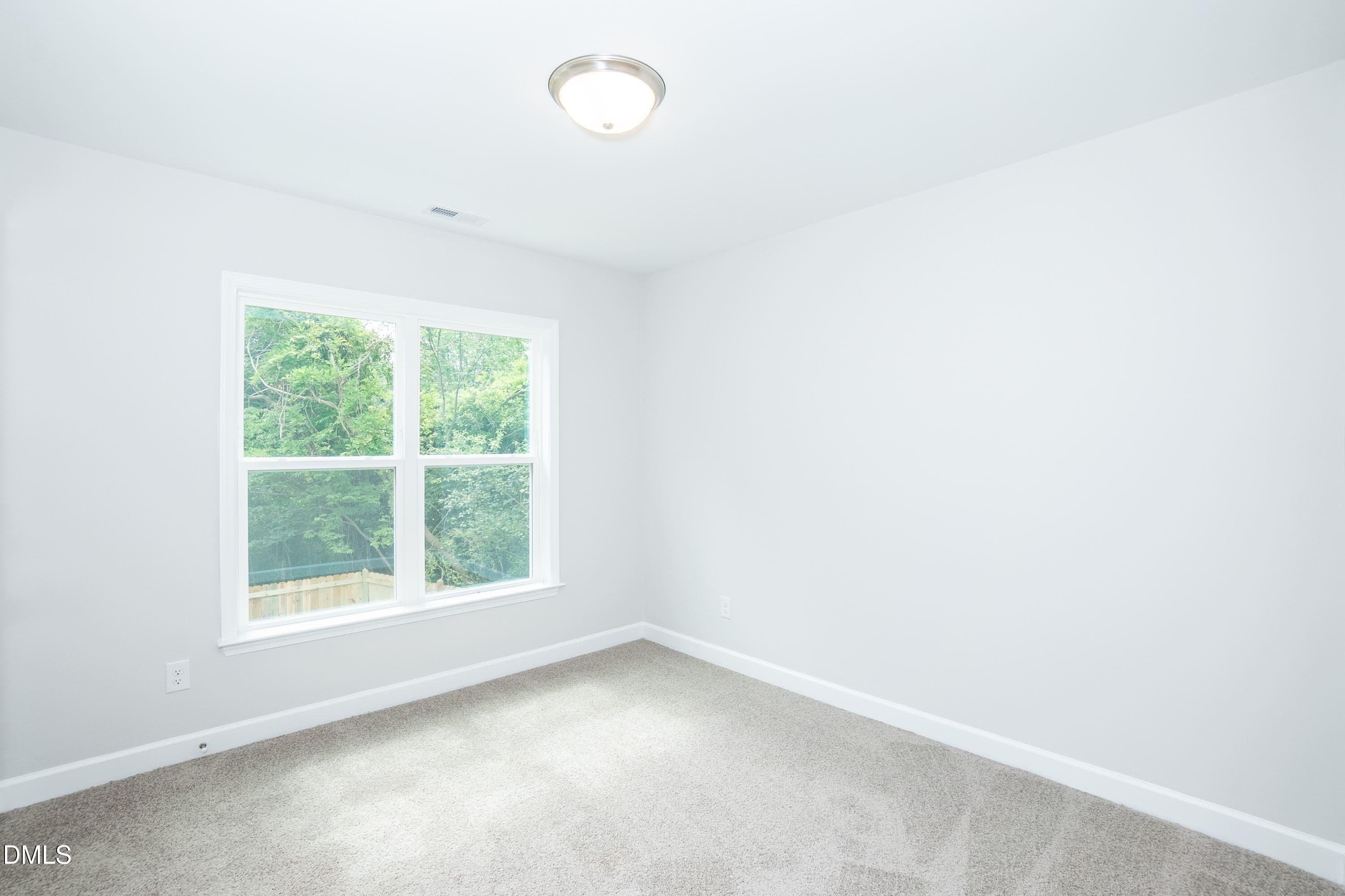 807 E Harnett Street Property Photo 10