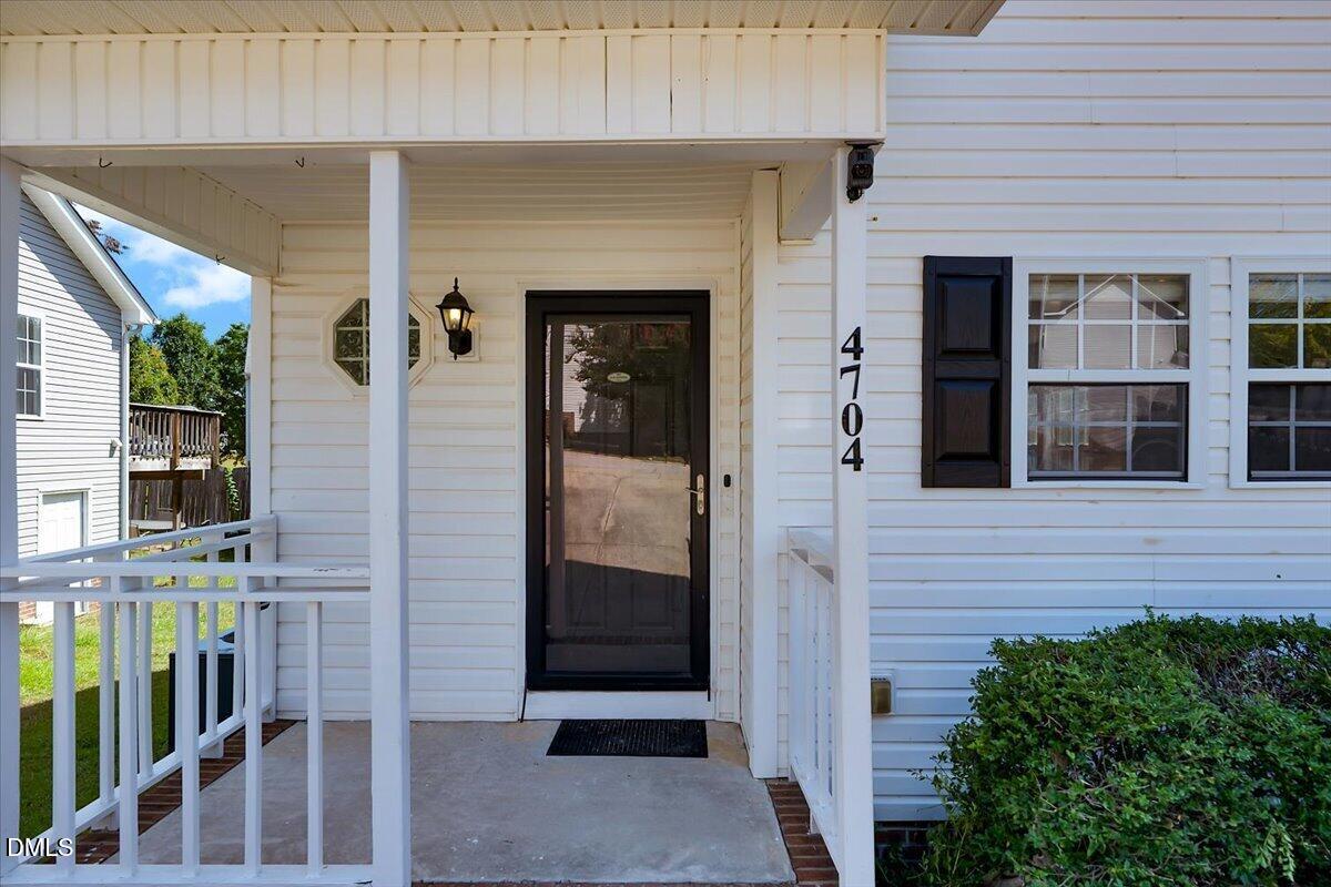 4704 Windblown Court Property Photo 4