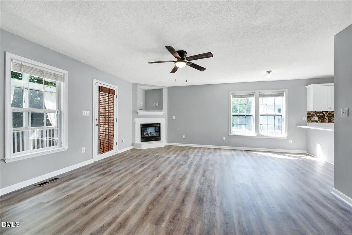 4704 Windblown Court Property Photo 6