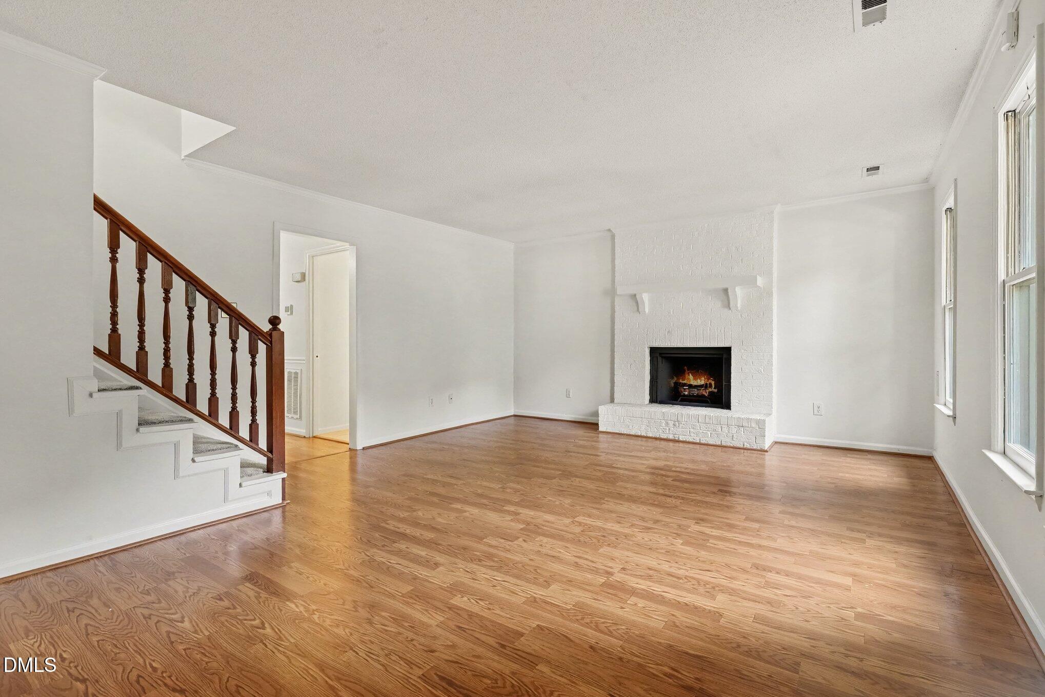 5617 Hamstead Crossing Property Photo 3