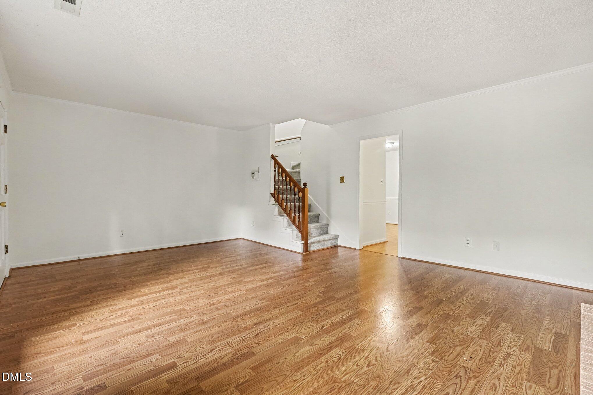 5617 Hamstead Crossing Property Photo 4