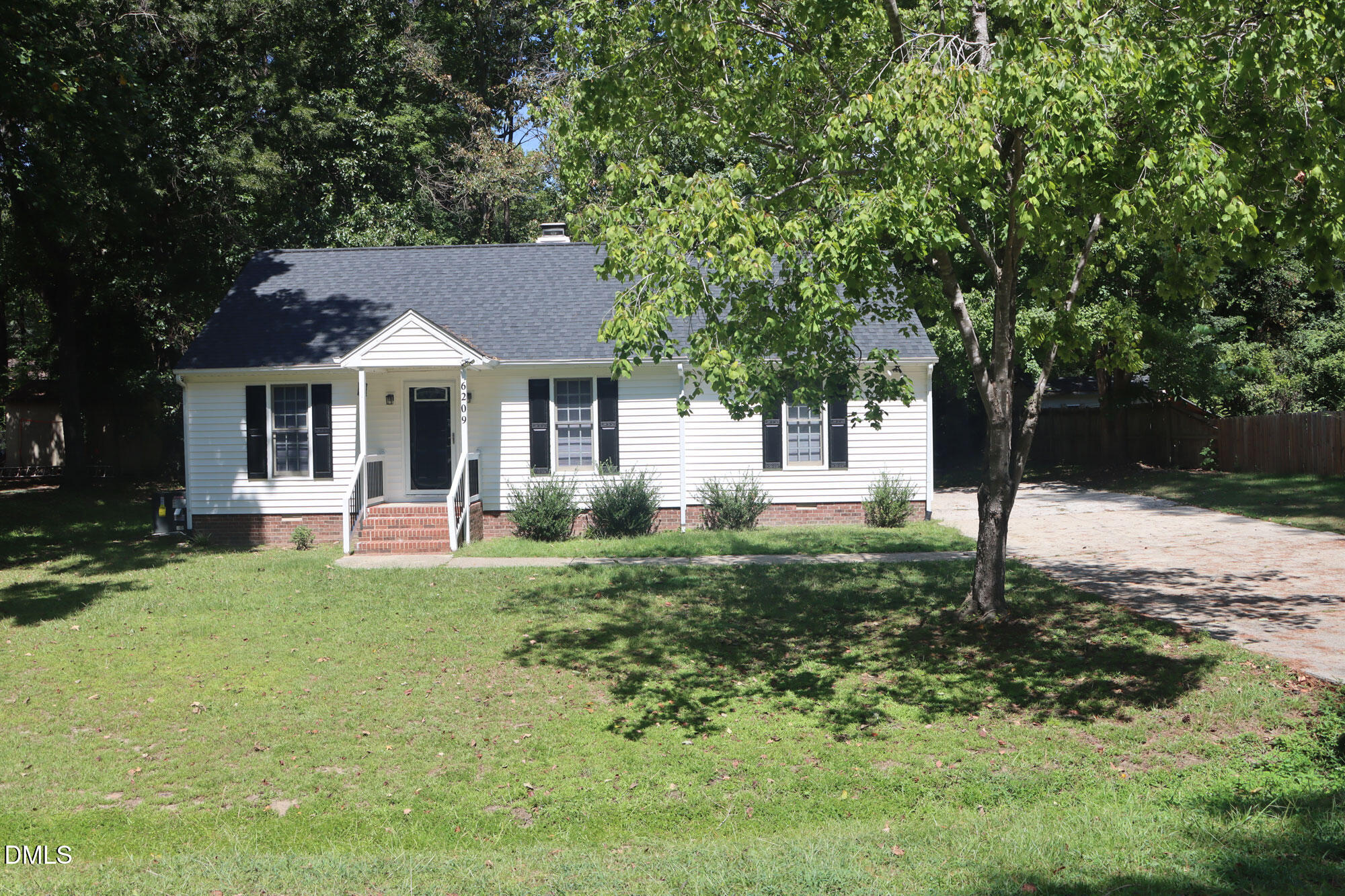 6209 River Landings Drive Property Photo 1