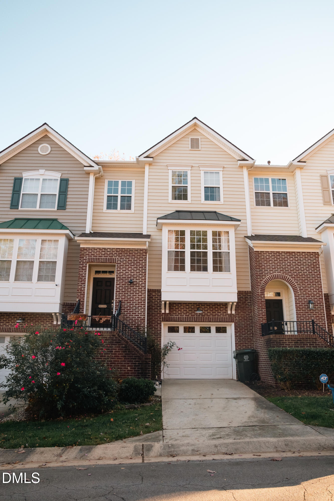 5455 Crescentview Parkway 5455 Property Photo 1