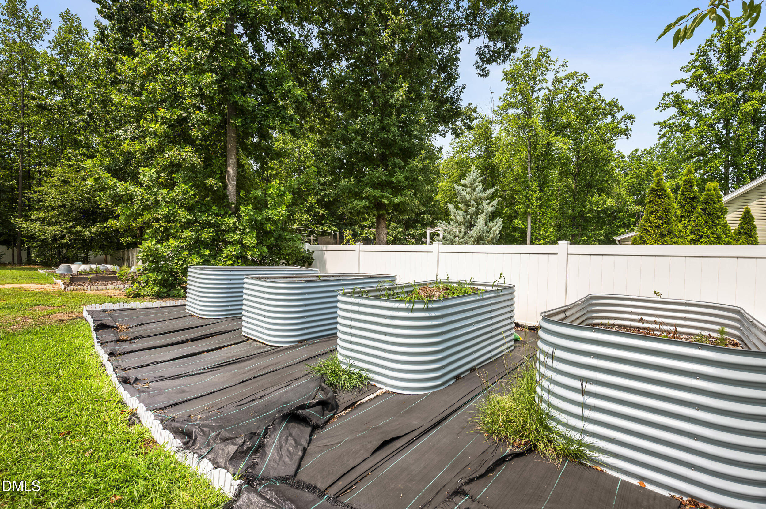 83 Sunbury Court Property Photo 44