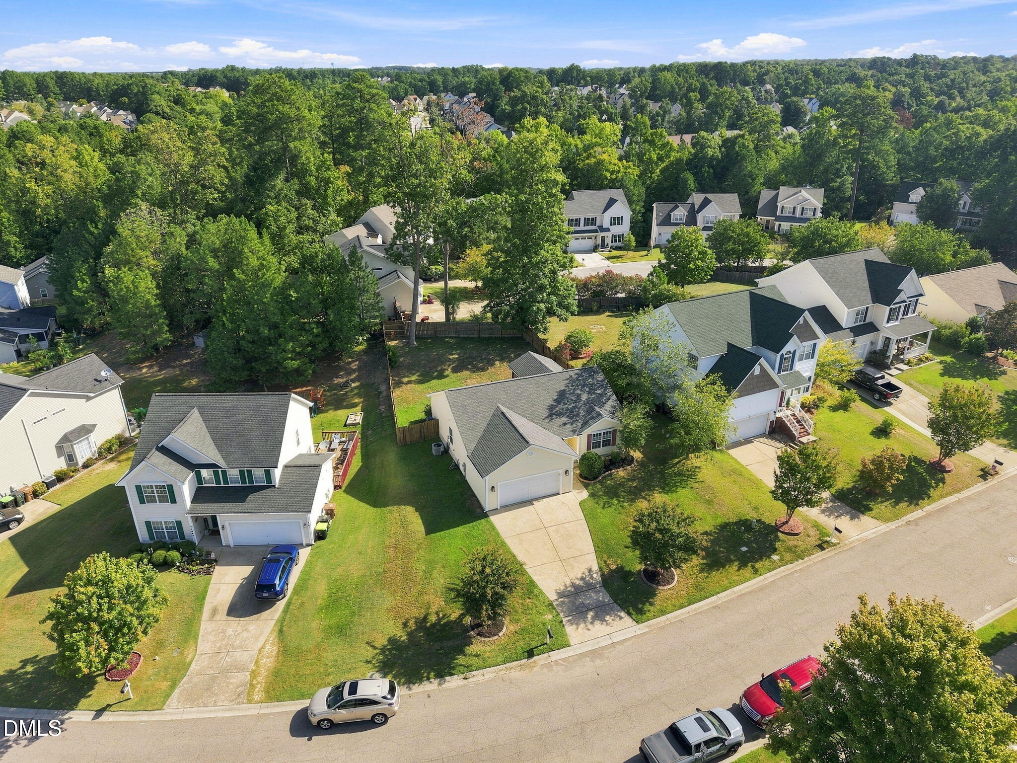 412 Holly Thorn Trace Property Photo 5