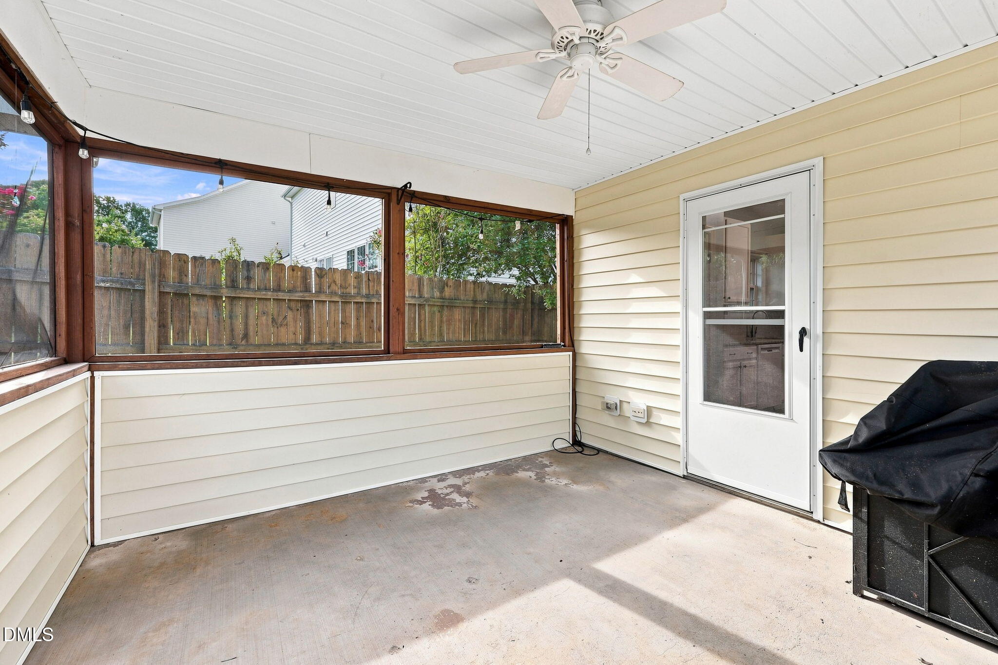 412 Holly Thorn Trace Property Photo 35