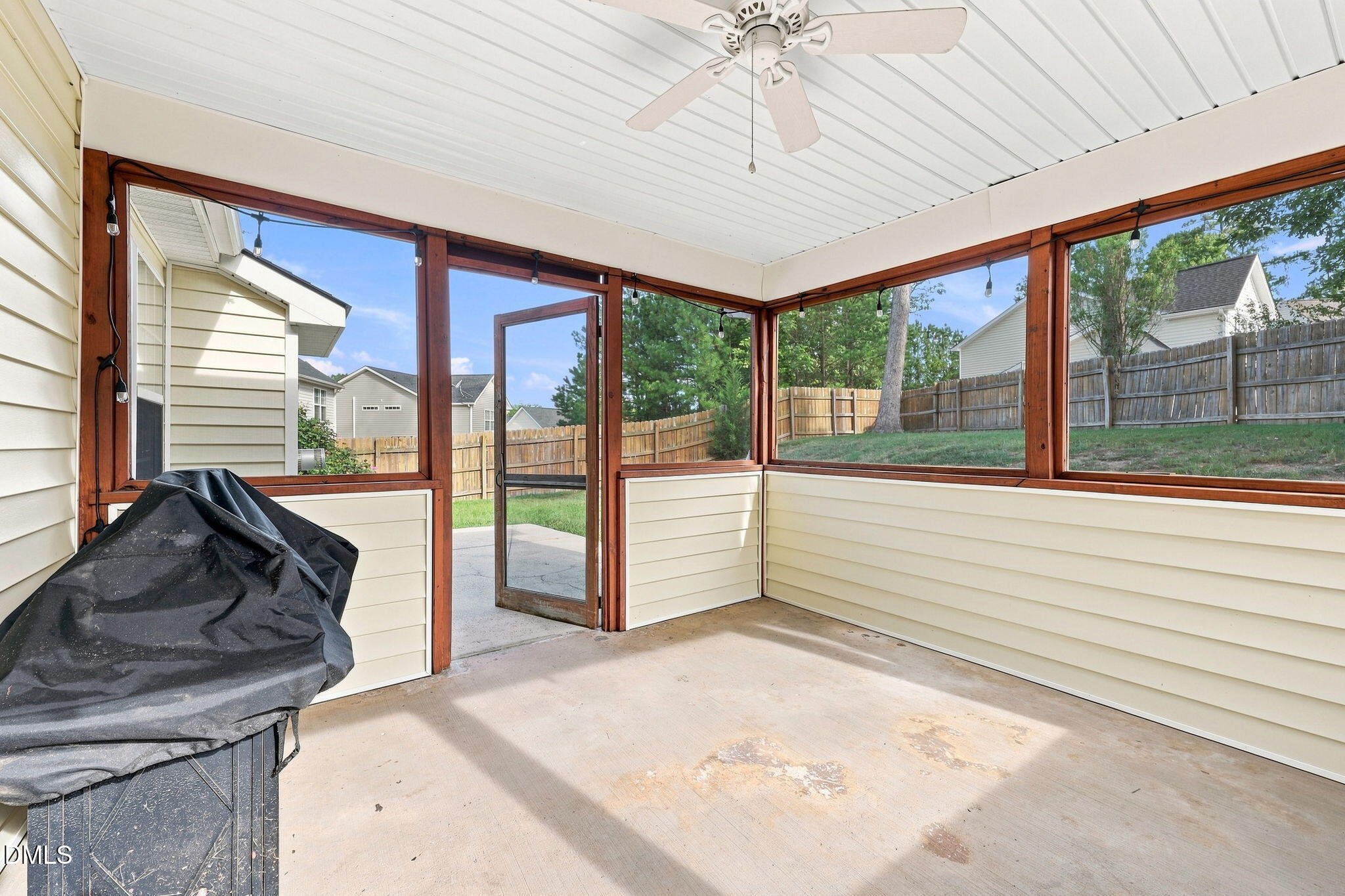 412 Holly Thorn Trace Property Photo 37