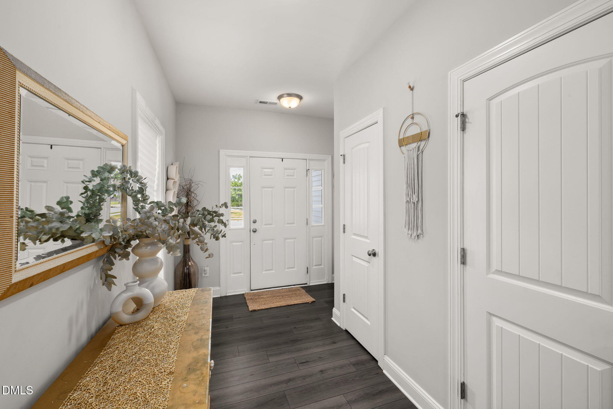 469 National Drive Property Photo 3