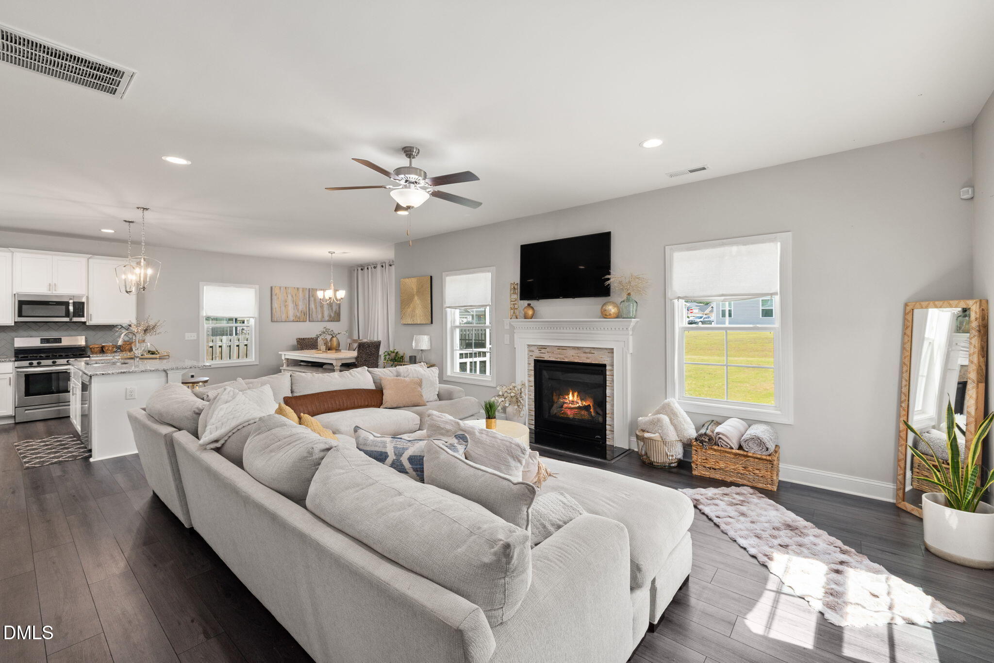 469 National Drive Property Photo 4