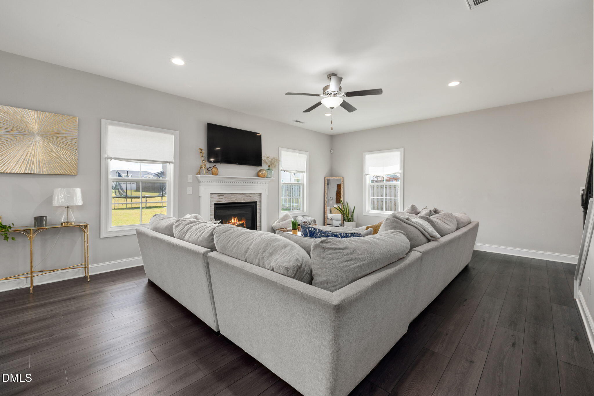 469 National Drive Property Photo 5