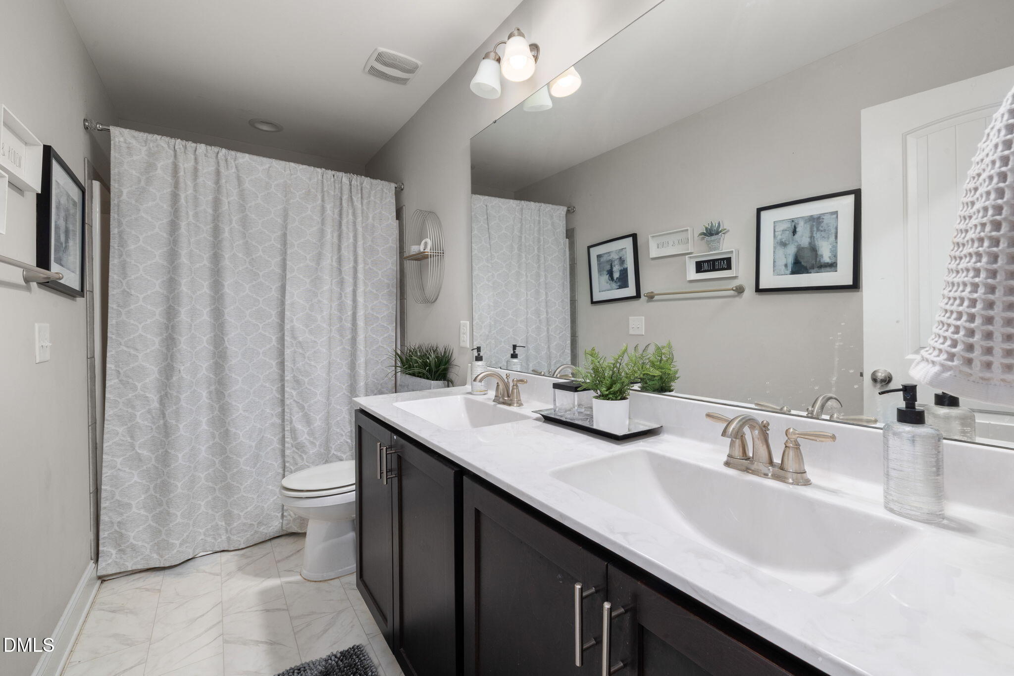 469 National Drive Property Photo 12