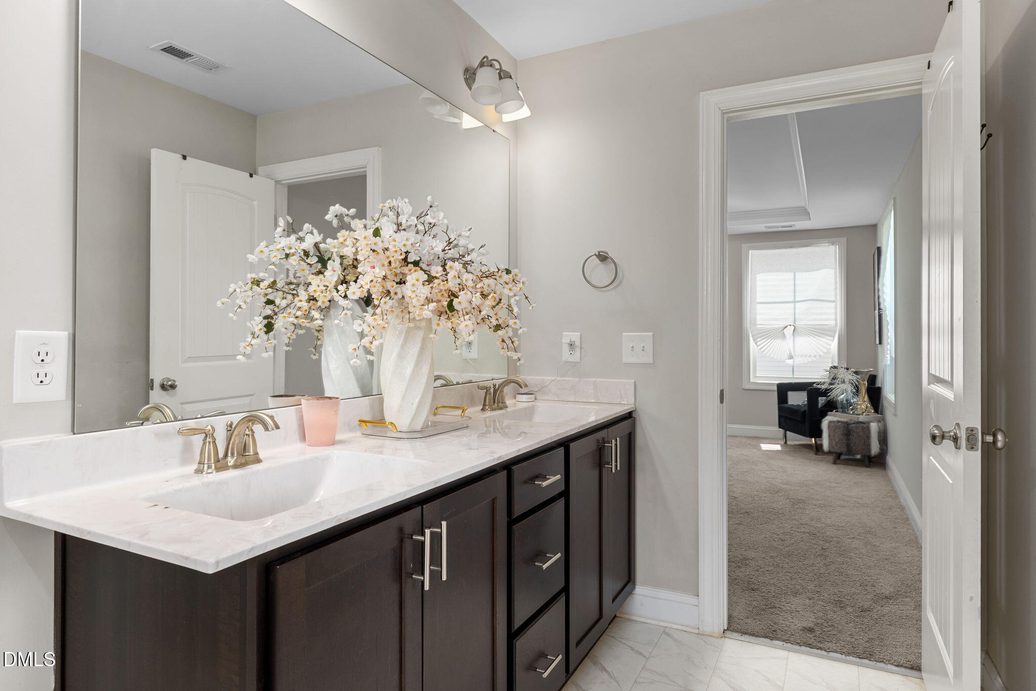 469 National Drive Property Photo 16