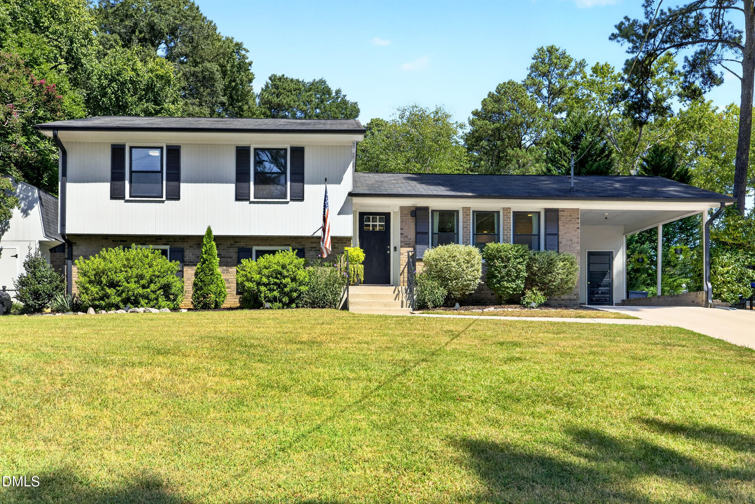 1403 Maple Avenue Property Photo 1