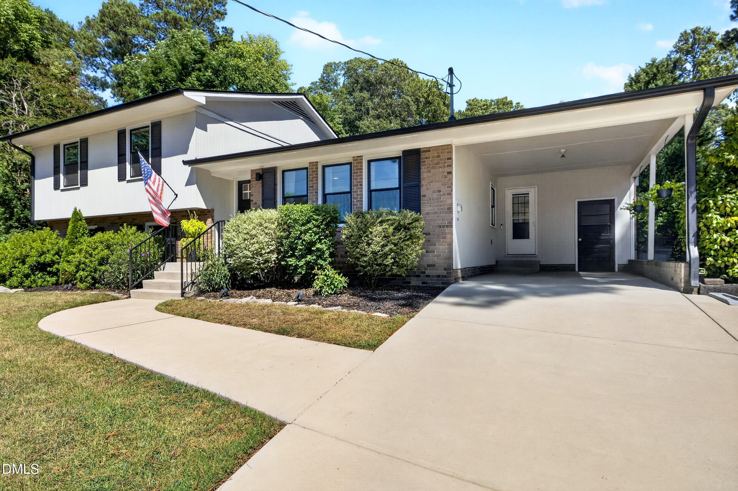 1403 Maple Avenue Property Photo 5