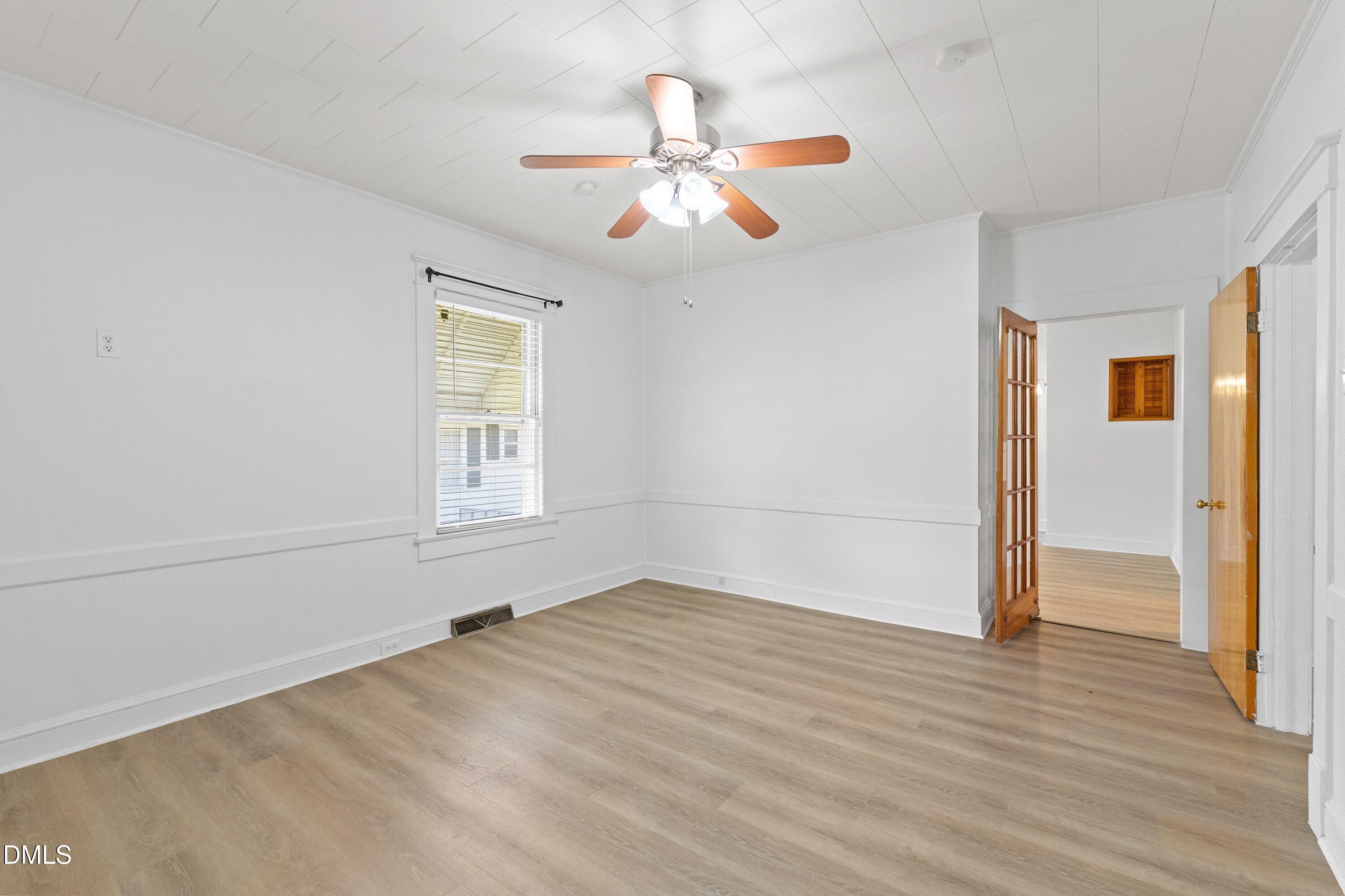 302 W E Street Property Photo 6