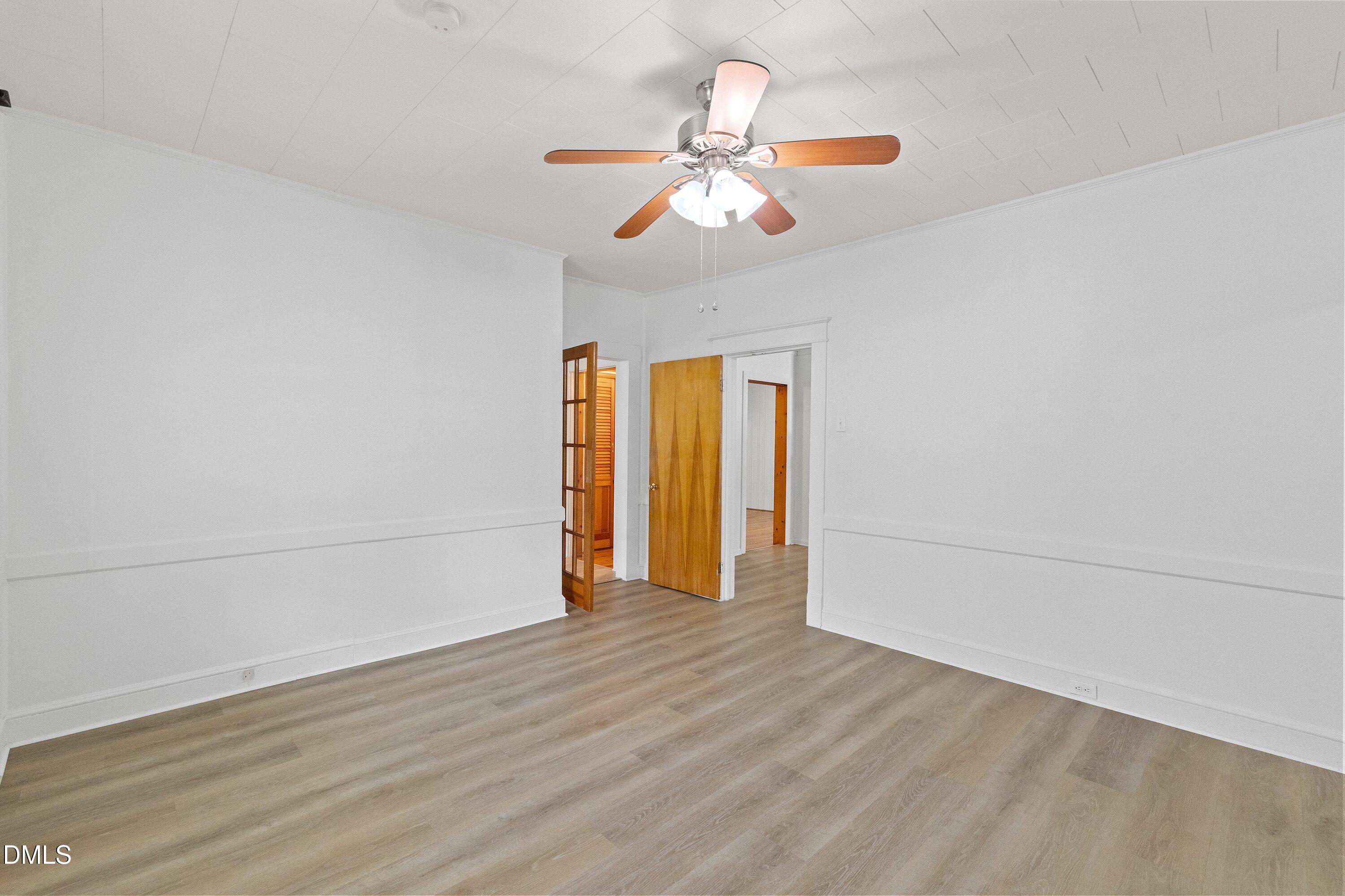302 W E Street Property Photo 8