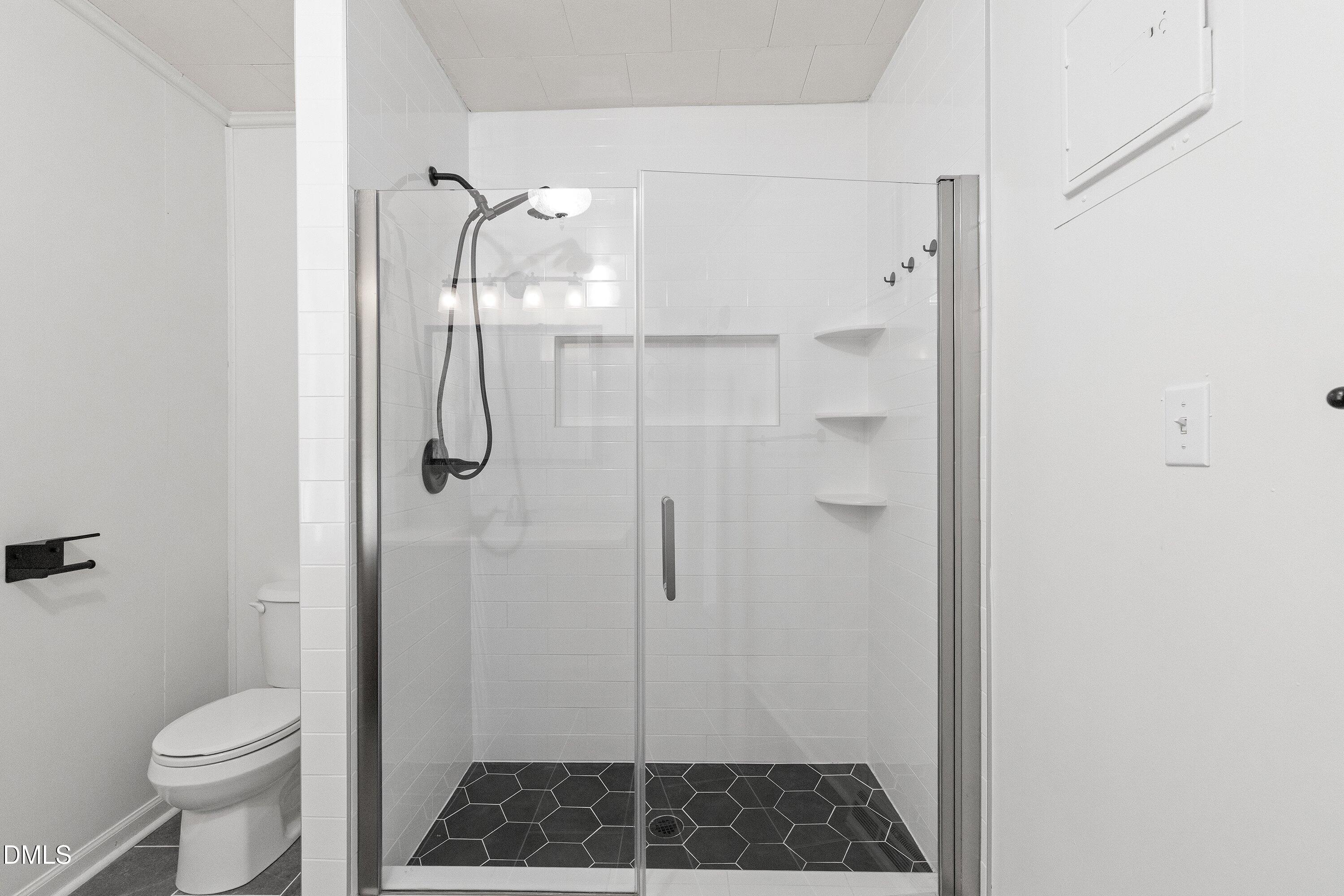 302 W E Street Property Photo 11