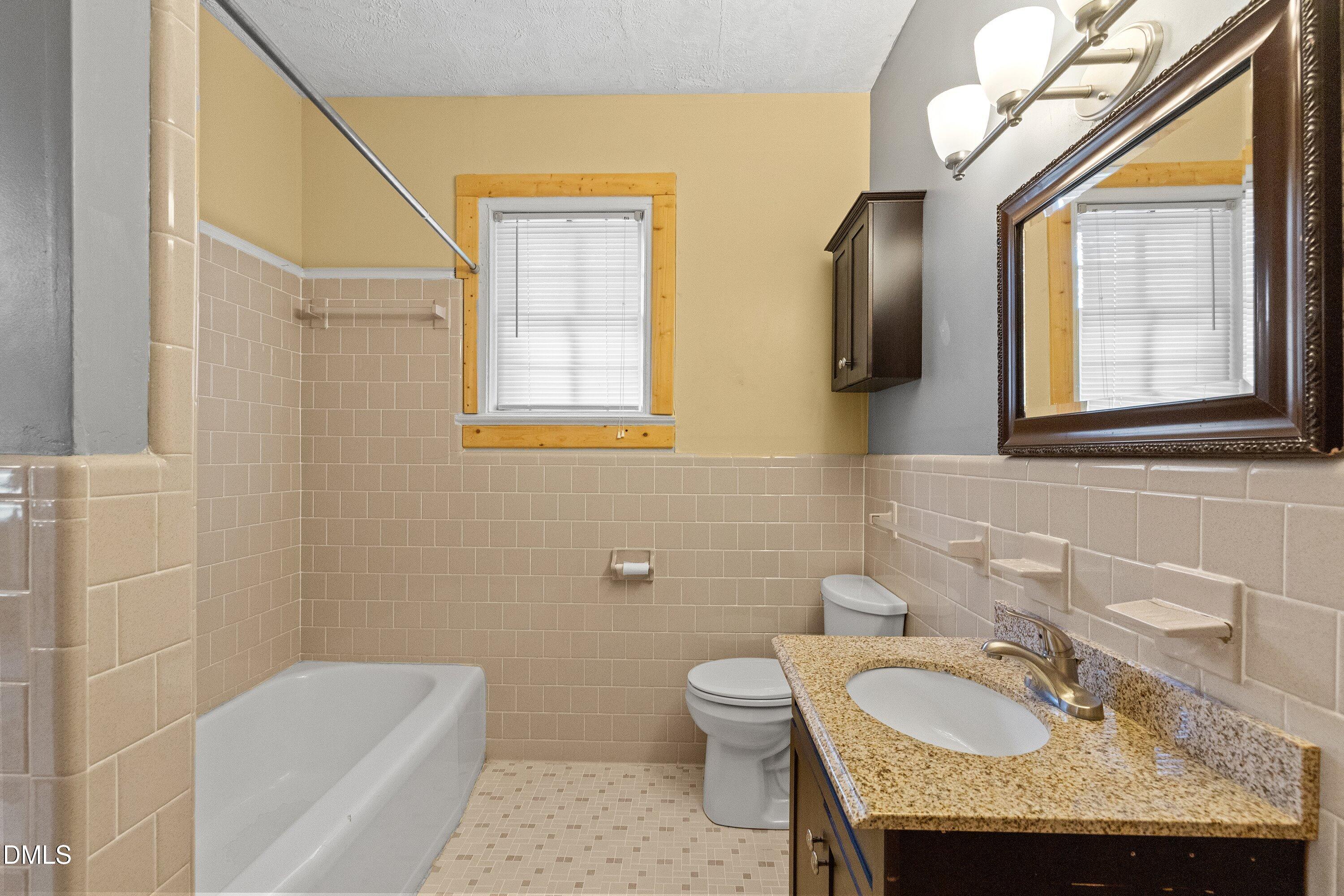 302 W E Street Property Photo 16