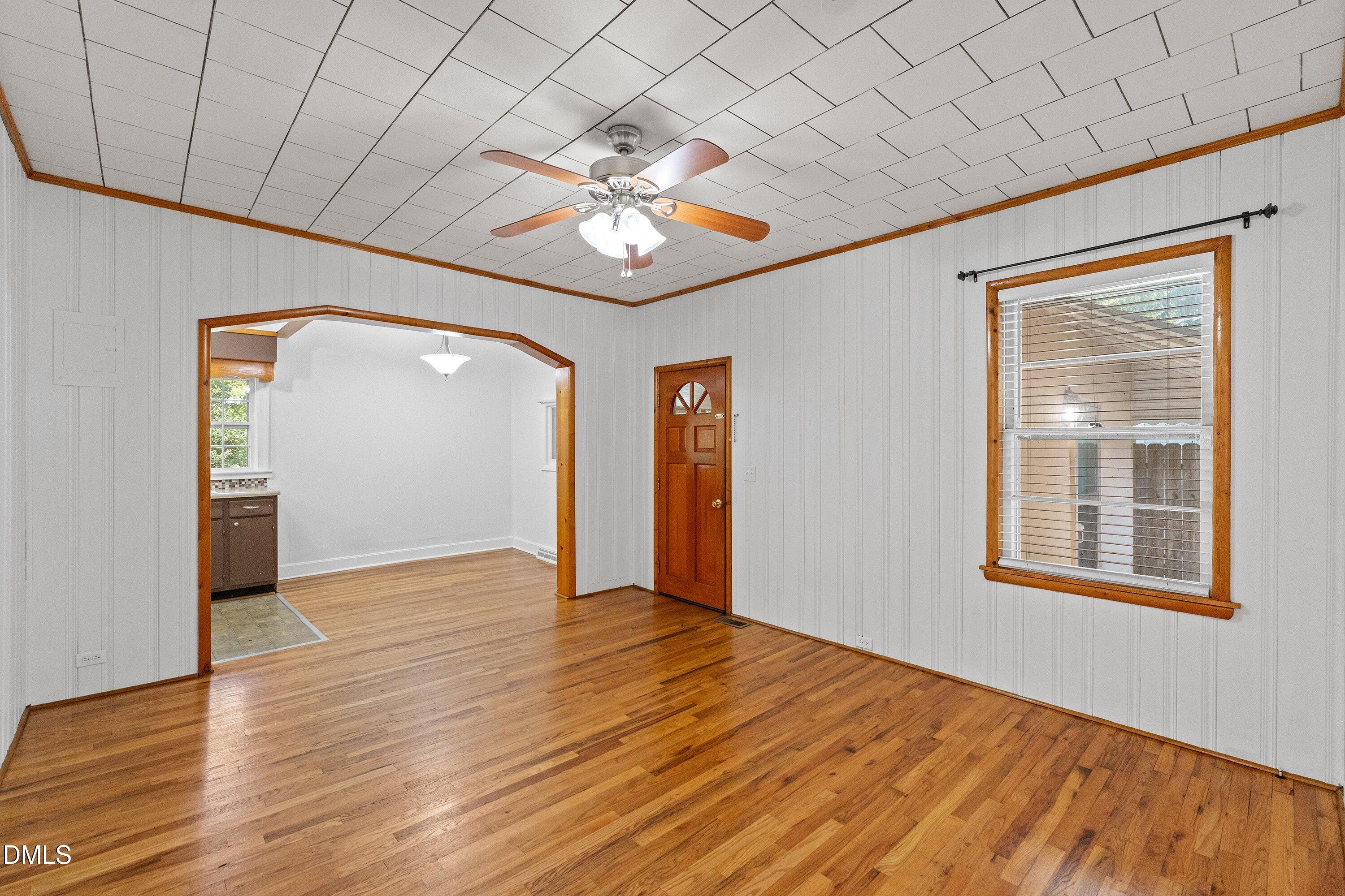 302 W E Street Property Photo 20