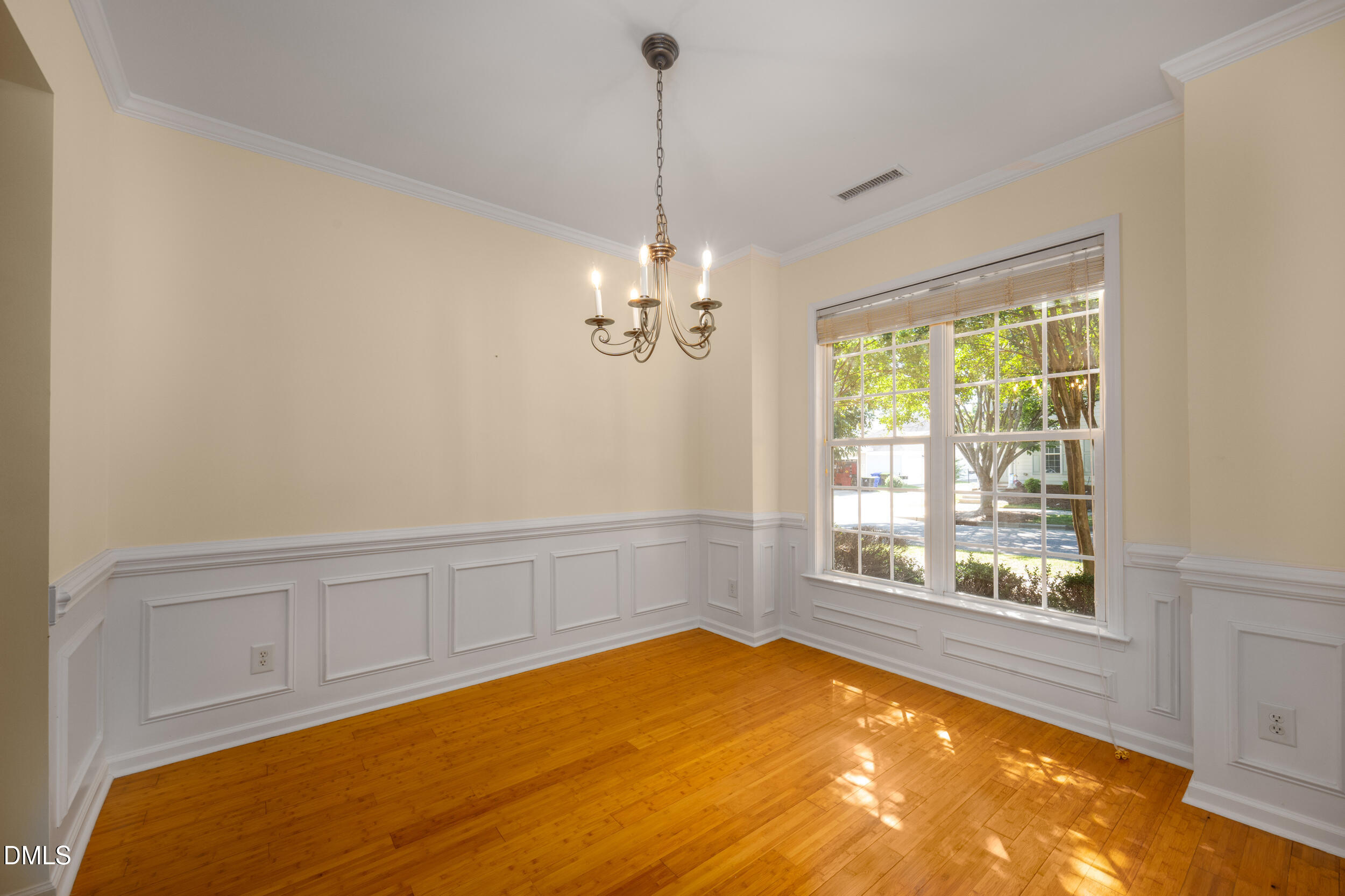 306 Danbury Court Property Photo 5