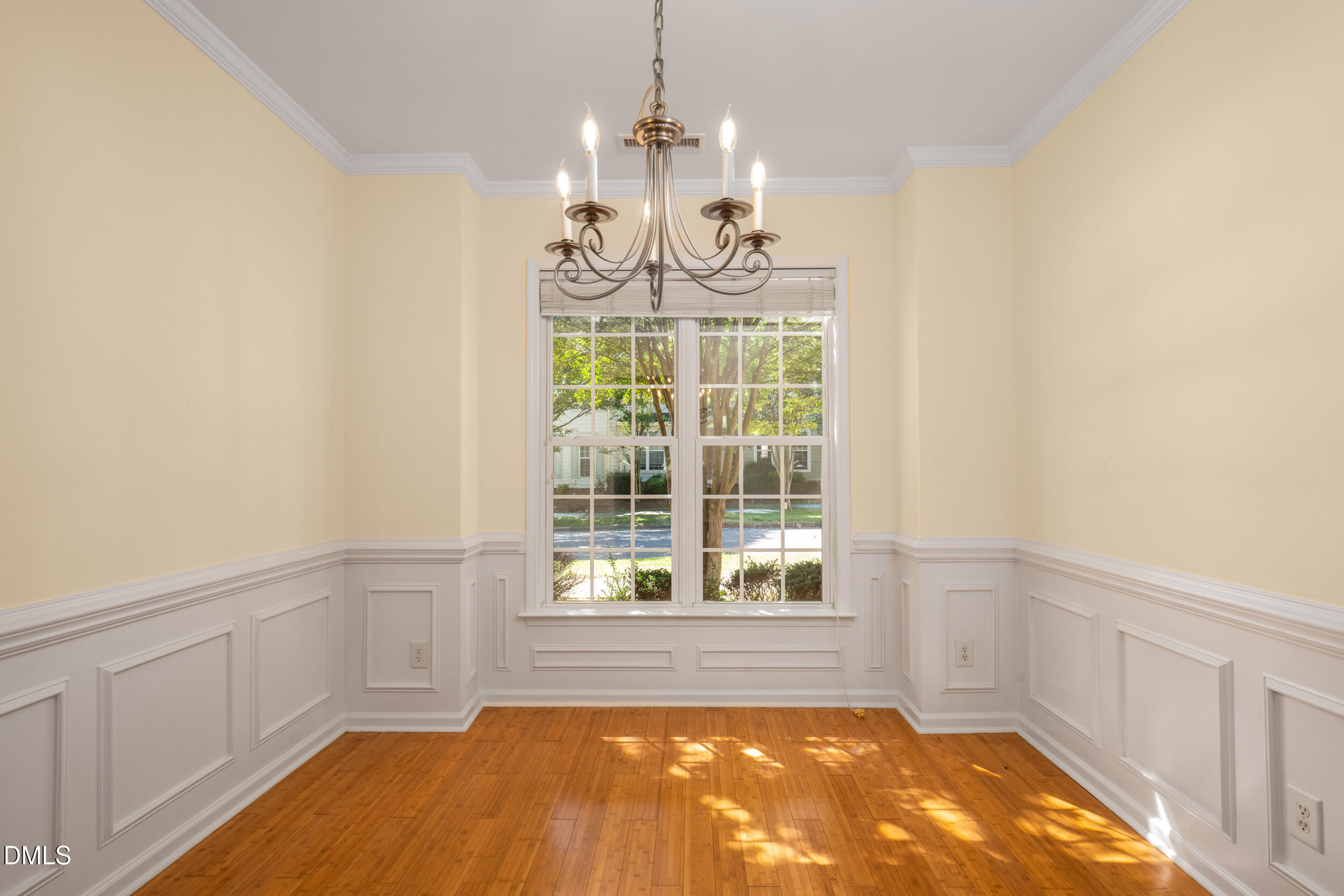 306 Danbury Court Property Photo 6