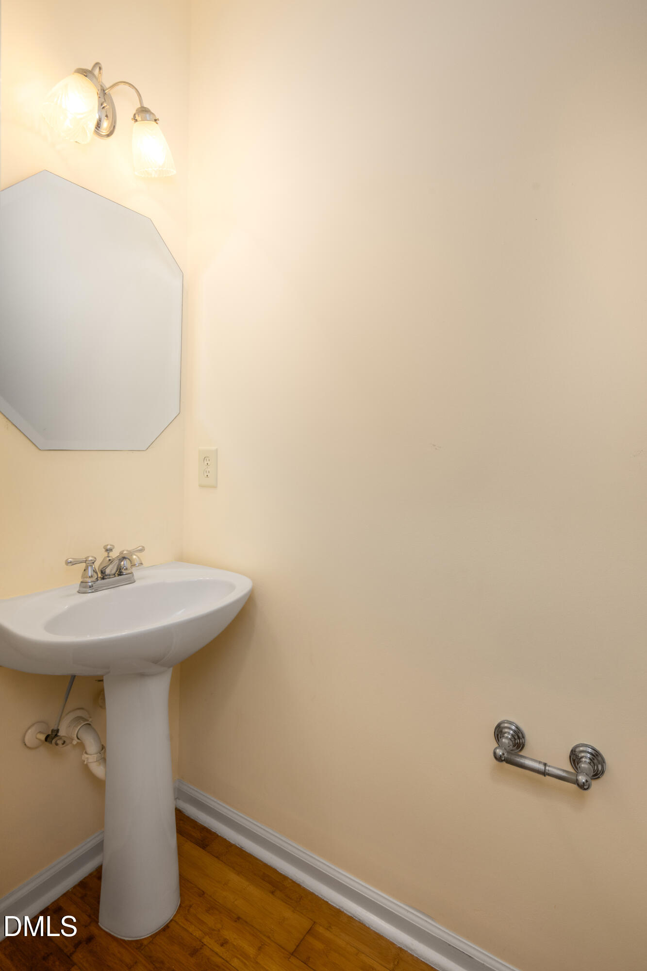 306 Danbury Court Property Photo 21