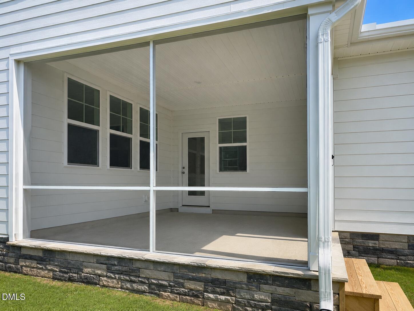 1565 Goldfinch Perch Lane Property Photo 27