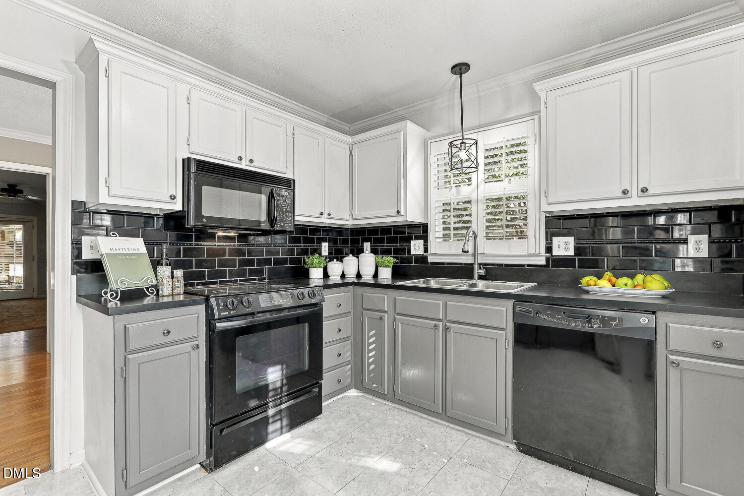 6520 Hearthstone Drive Property Photo 8