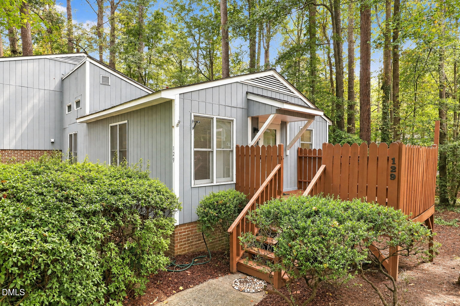129 Carmichael Court Property Photo 2