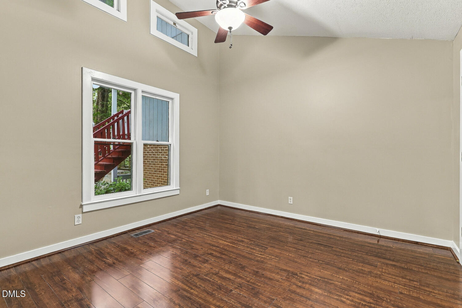 129 Carmichael Court Property Photo 17