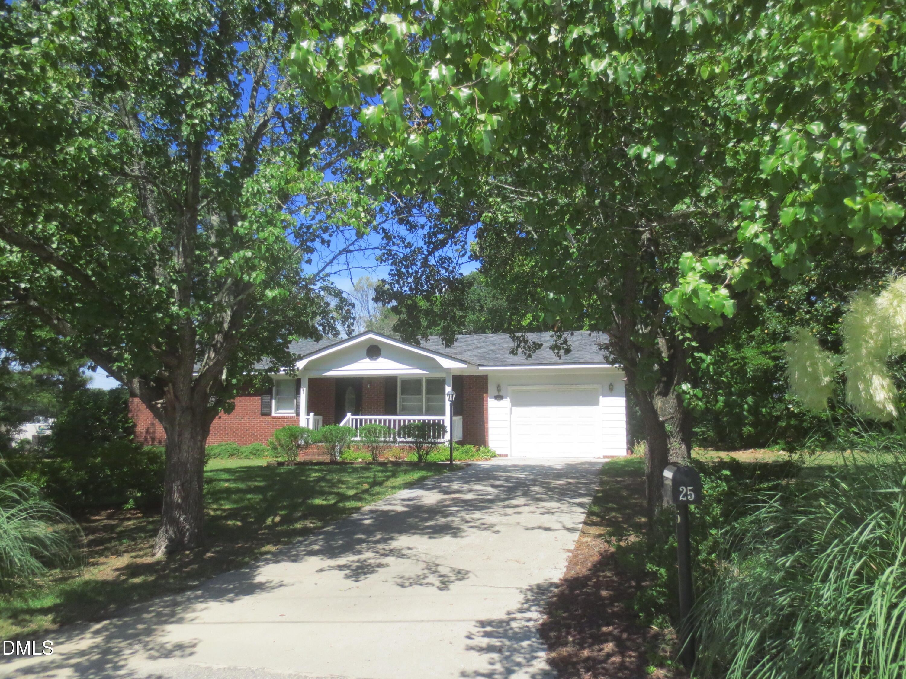 25 E North Street Property Photo 1
