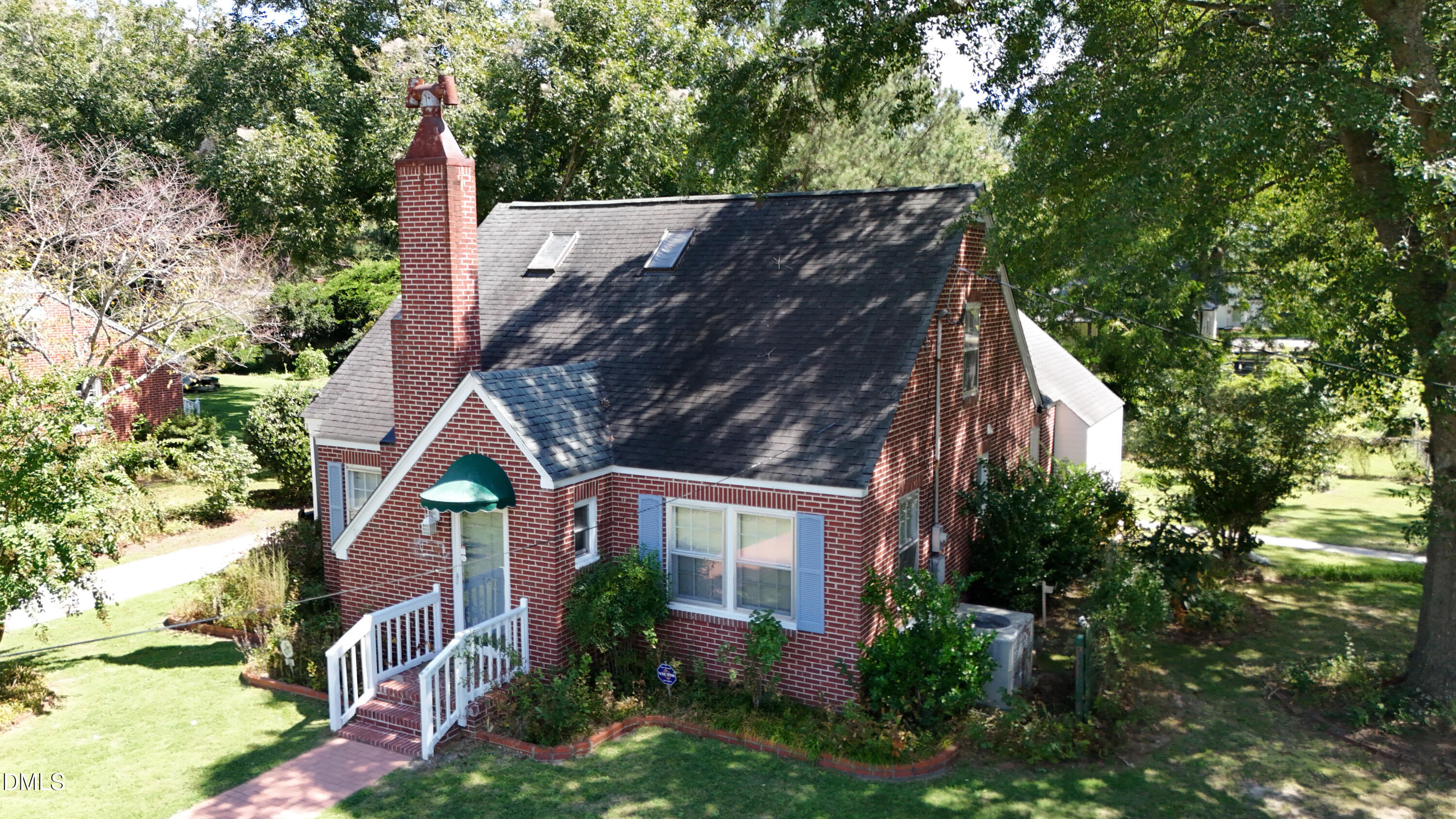 700 N Raiford Street Property Photo 1