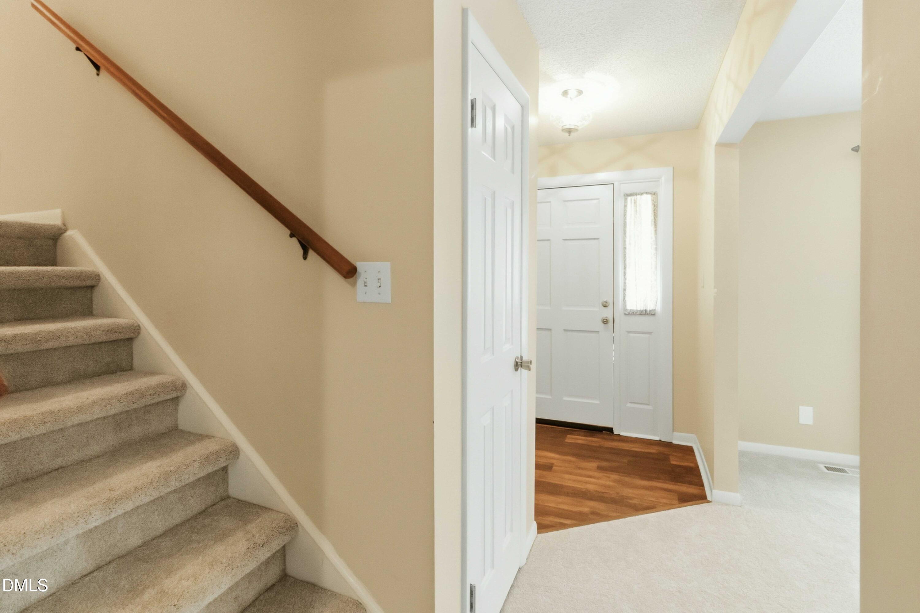 1600 Edgebrook Drive Property Photo 4