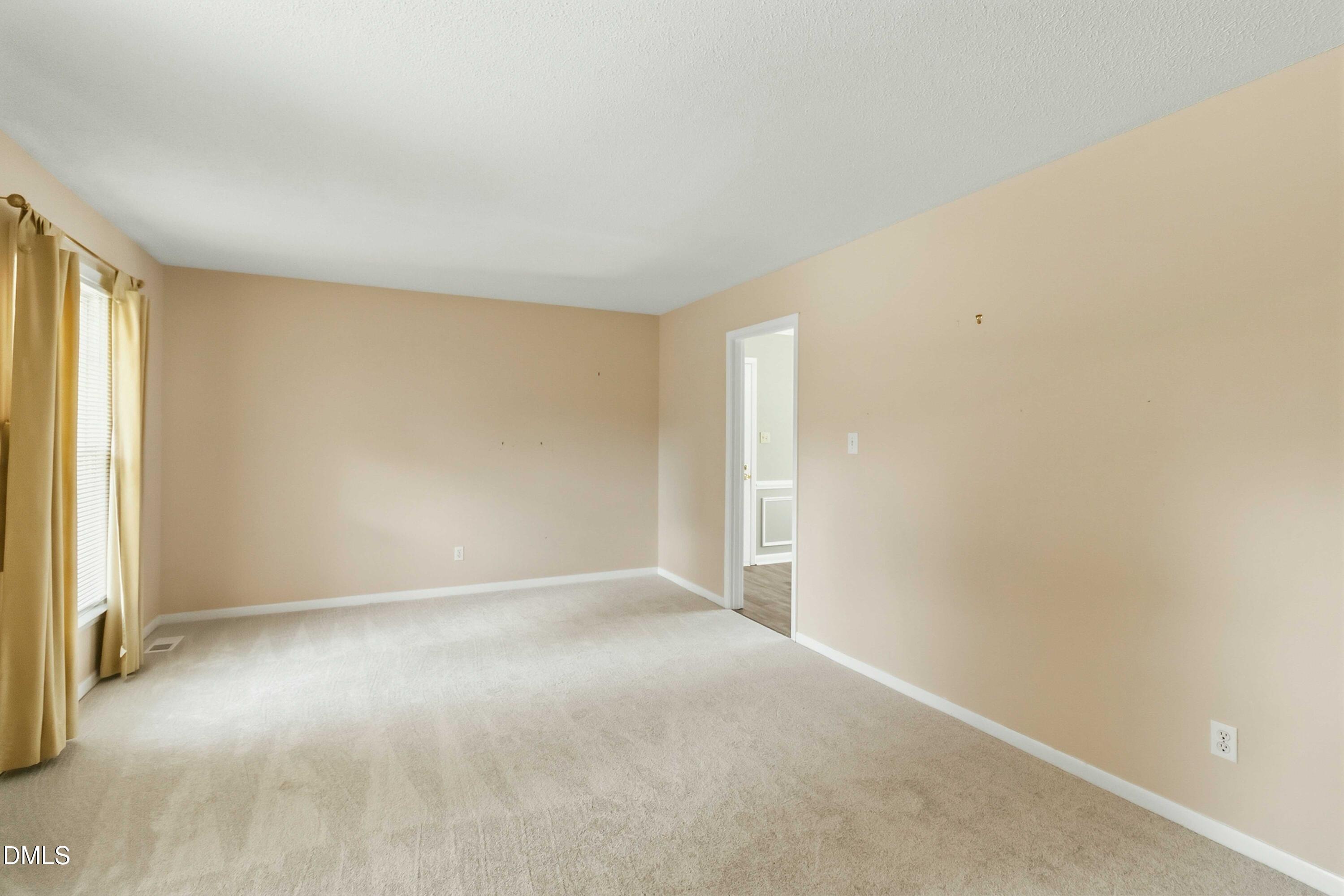 1600 Edgebrook Drive Property Photo 6
