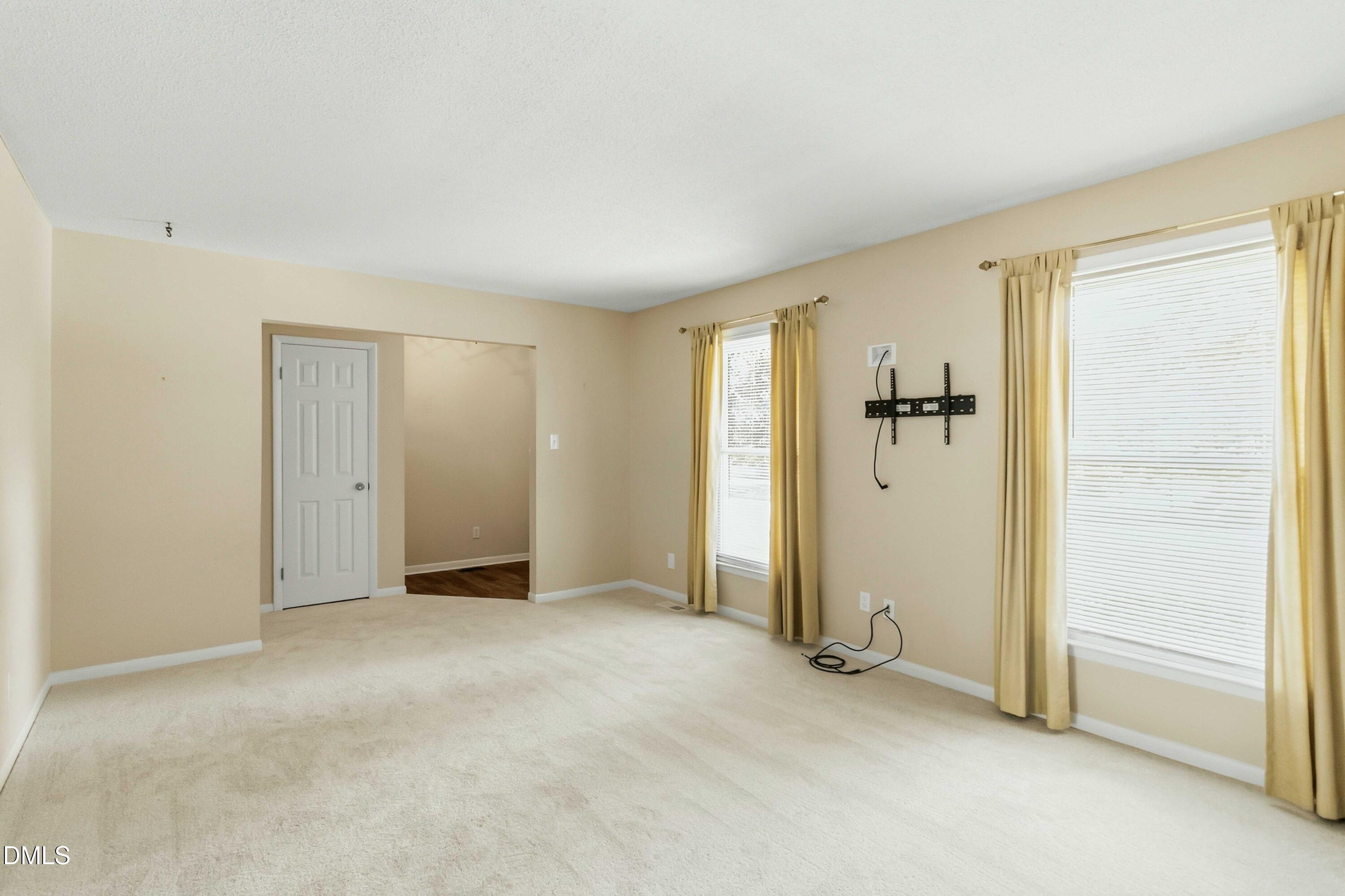 1600 Edgebrook Drive Property Photo 7
