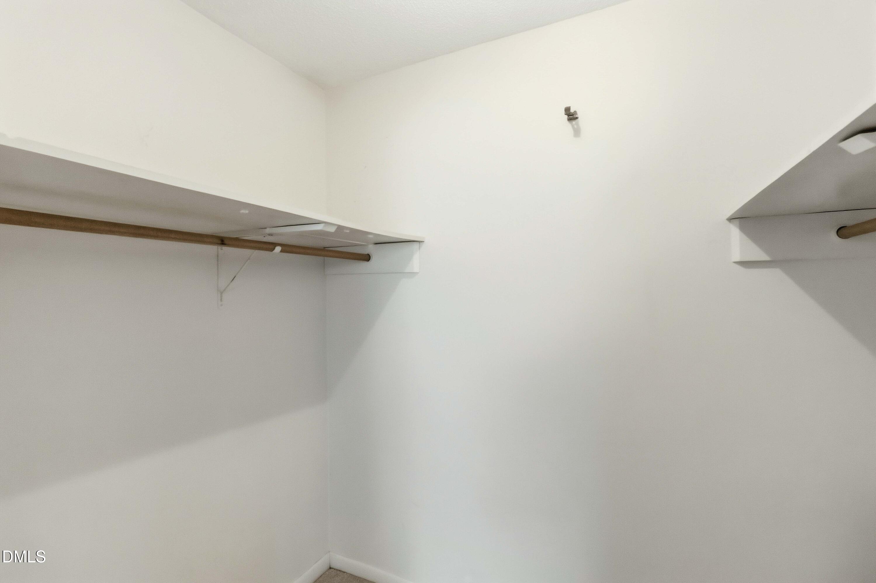 1600 Edgebrook Drive Property Photo 17