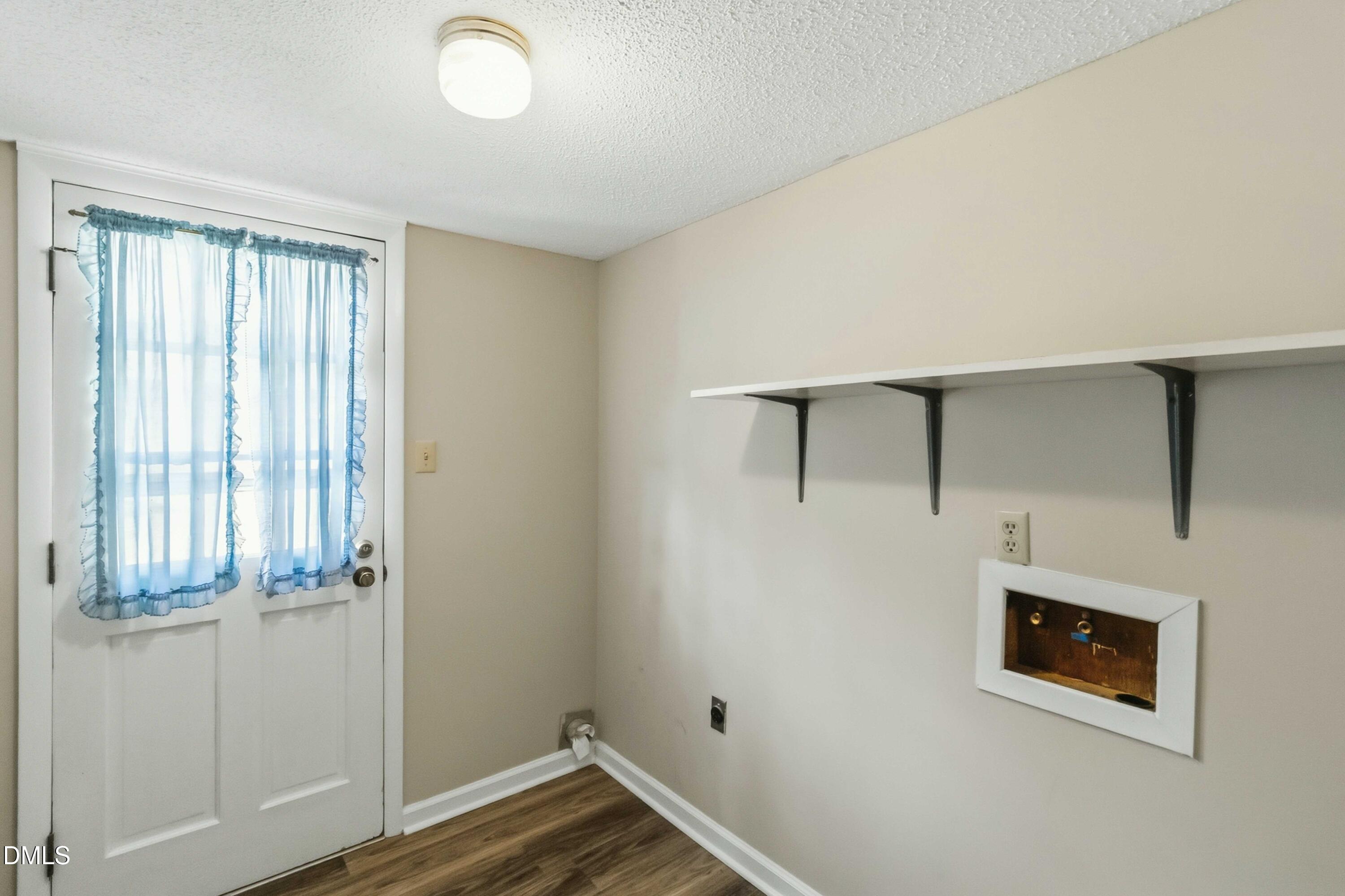 1600 Edgebrook Drive Property Photo 27