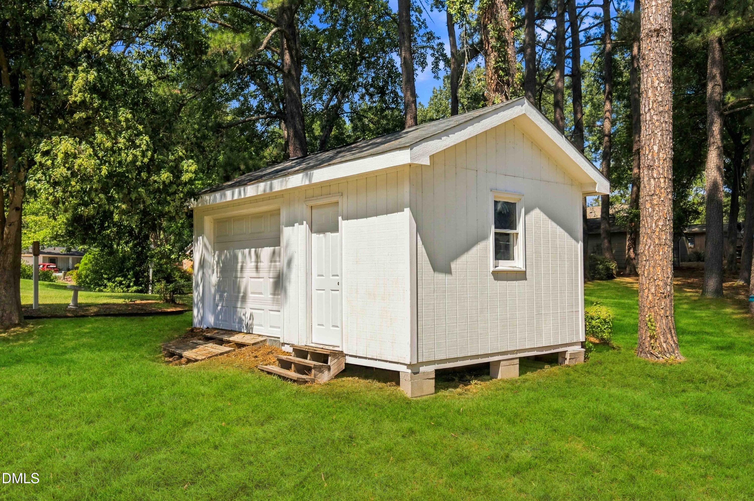 1600 Edgebrook Drive Property Photo 30