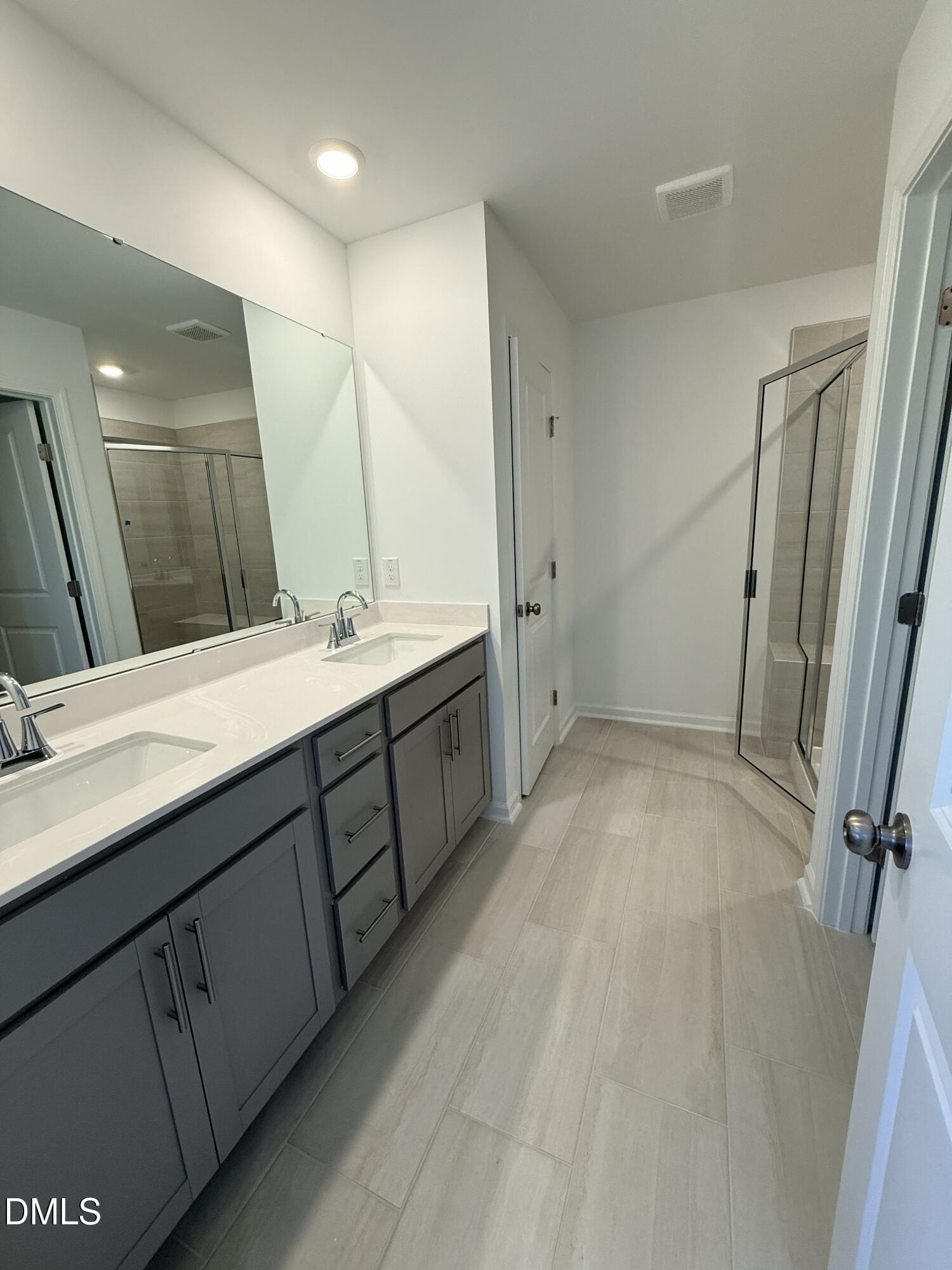 240 Snowfield Drive Property Photo 14