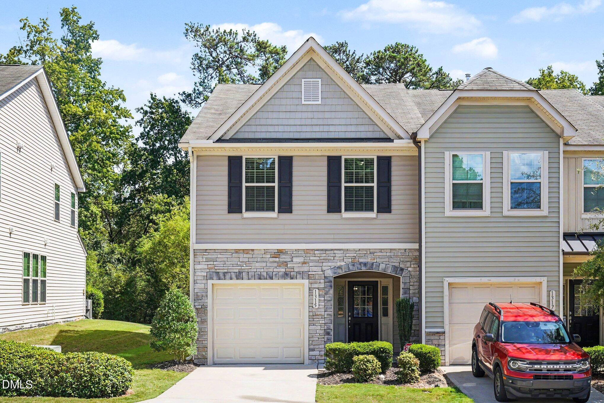 1315 Garden Stone Drive Property Photo 2