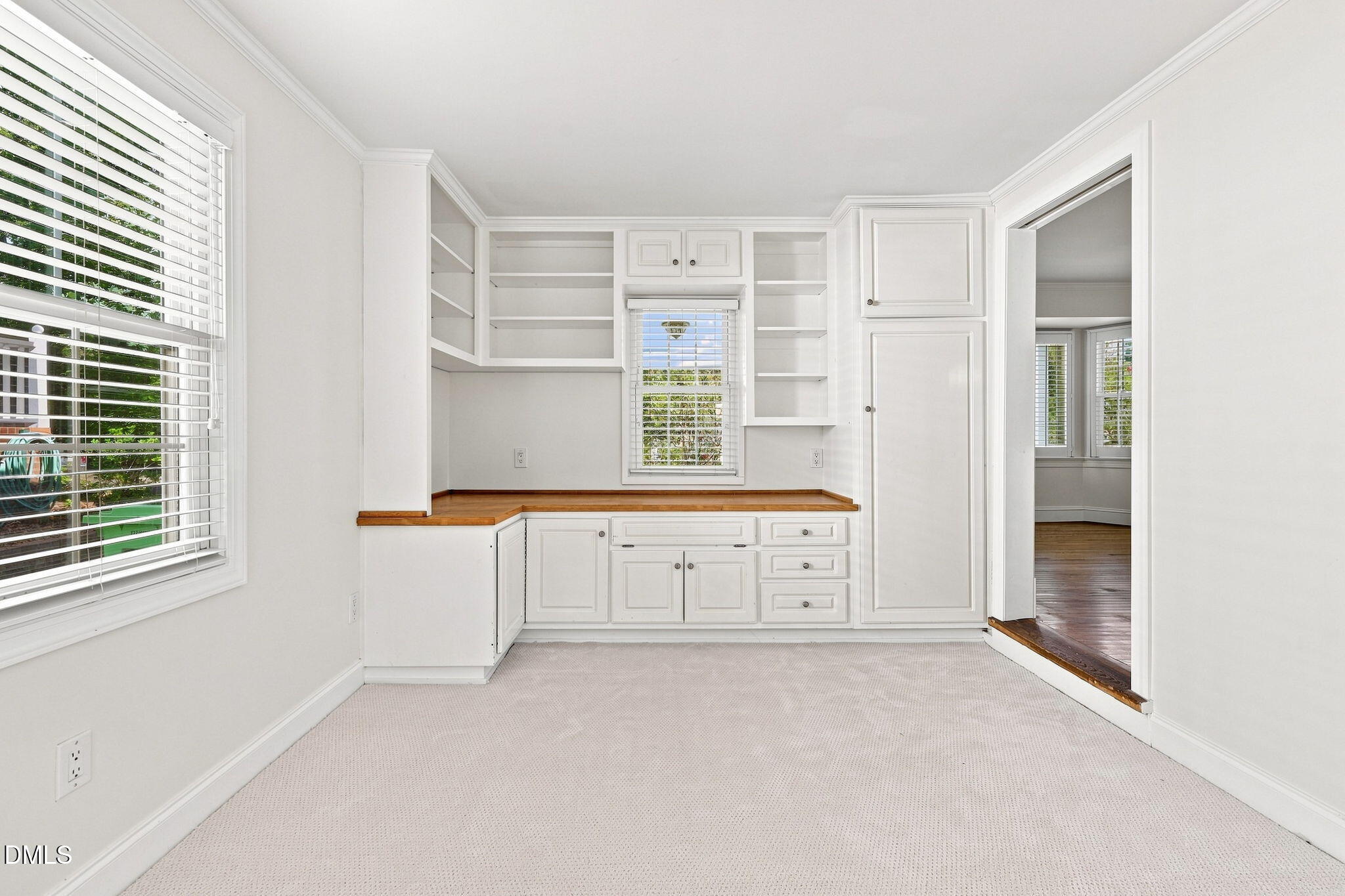 2721 Van Dyke Avenue Property Photo 15