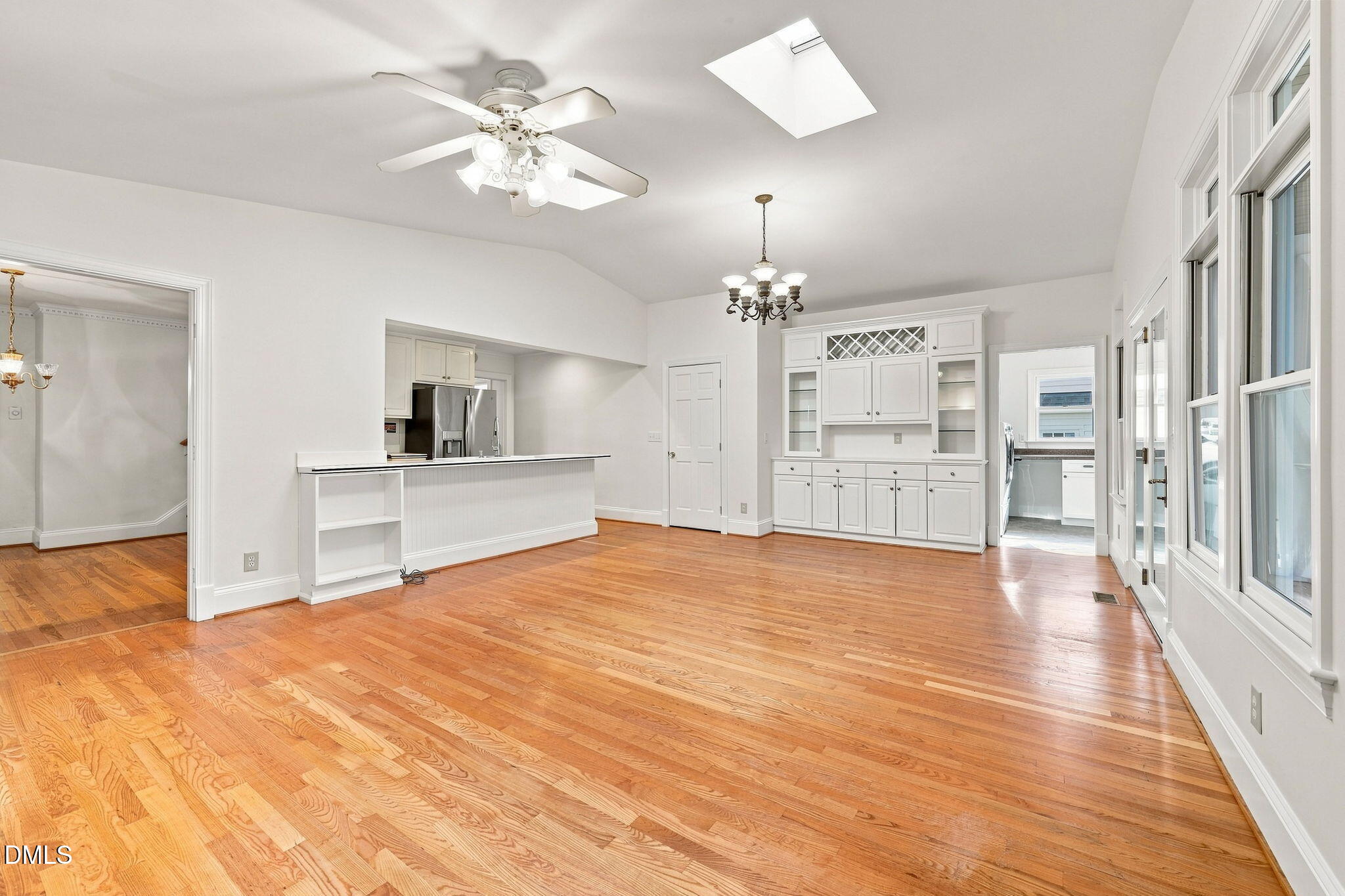 2721 Van Dyke Avenue Property Photo 28