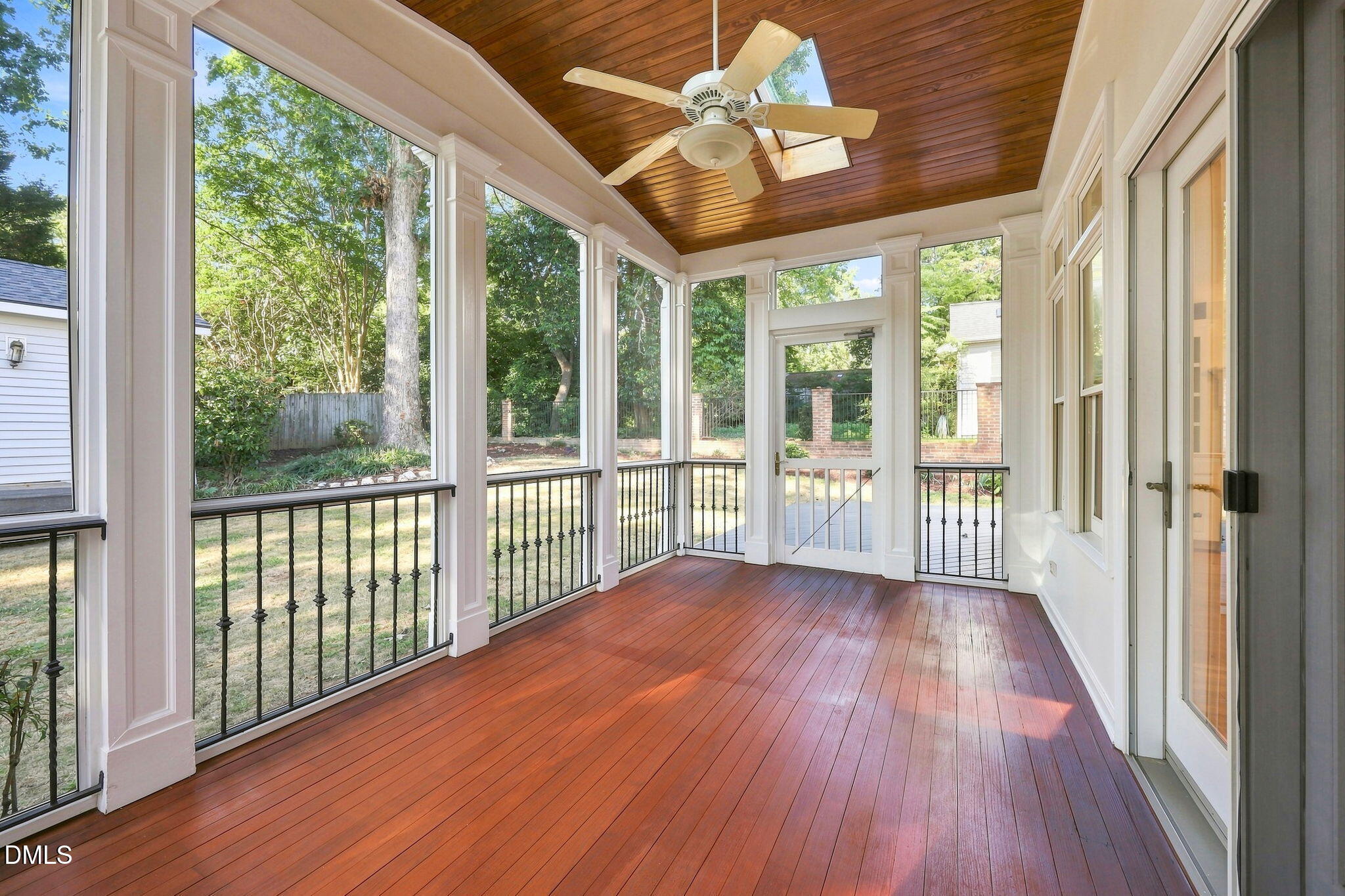 2721 Van Dyke Avenue Property Photo 31