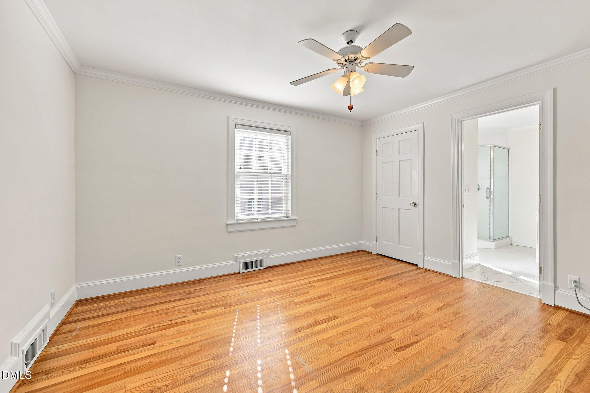 2721 Van Dyke Avenue Property Photo 32